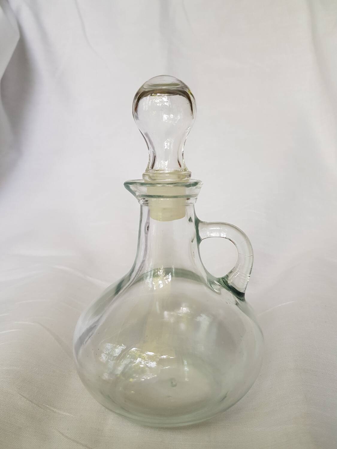 Bouteille d'huile en verre vintage