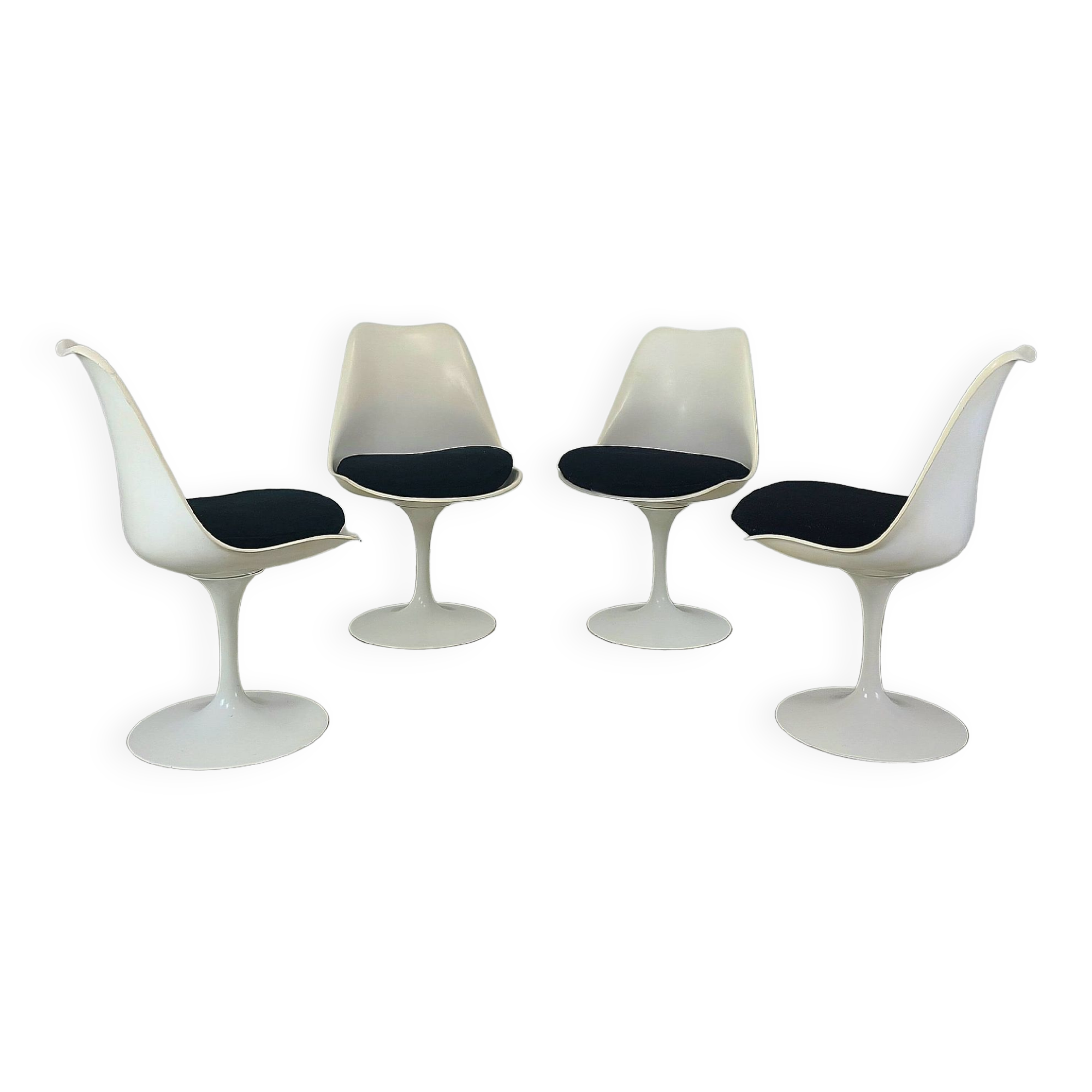 Knollinternational tulip chairs design Eero Saarinen vintage 1970