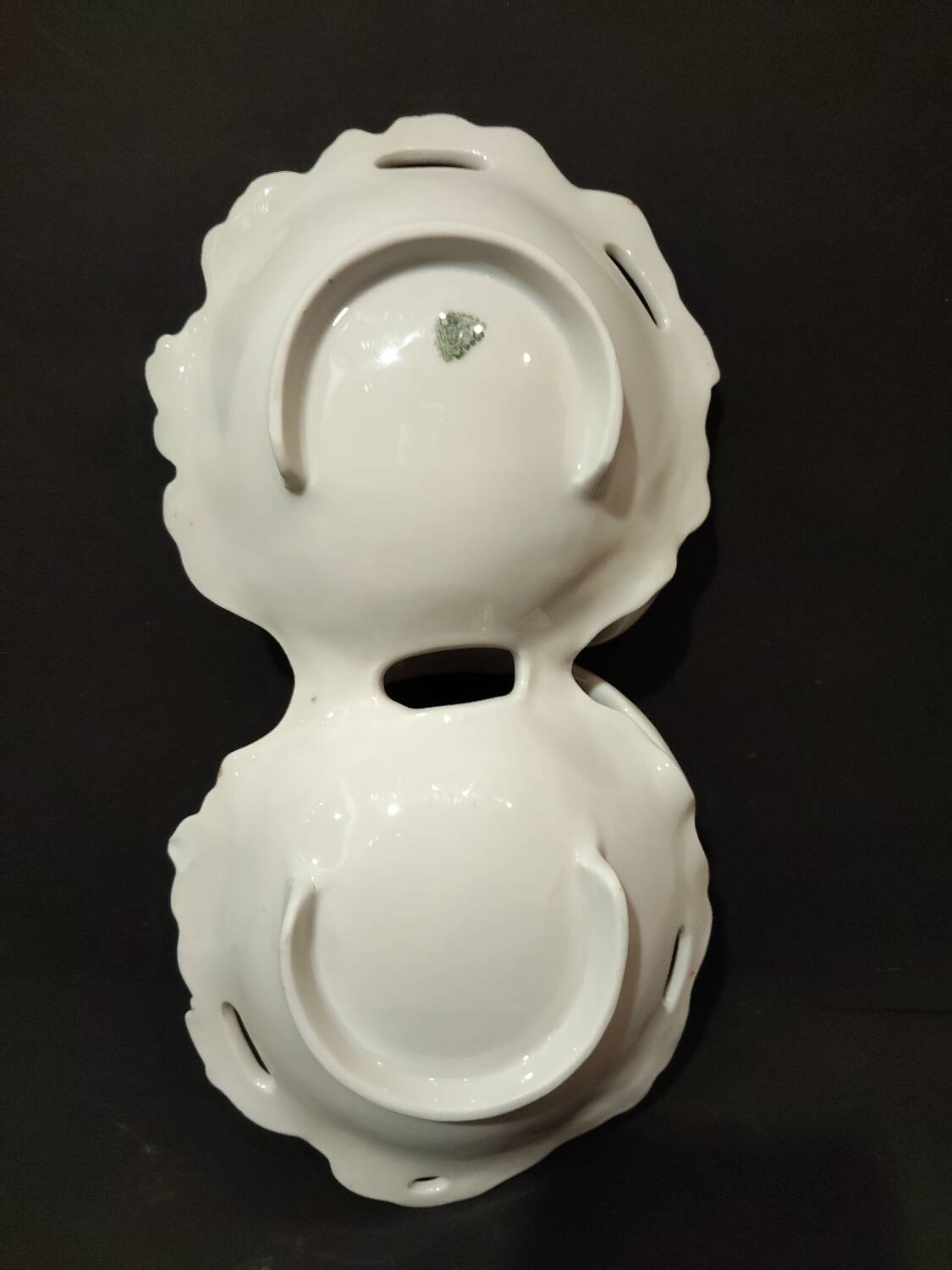 Double porcelain servant with floral decoration, polychrome and gilding – f