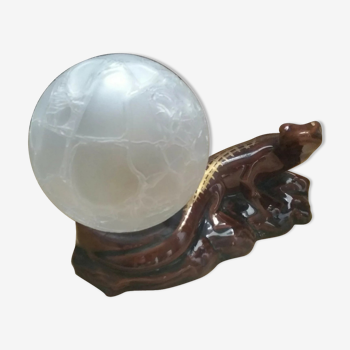 Ceramic lizard lamp and globe