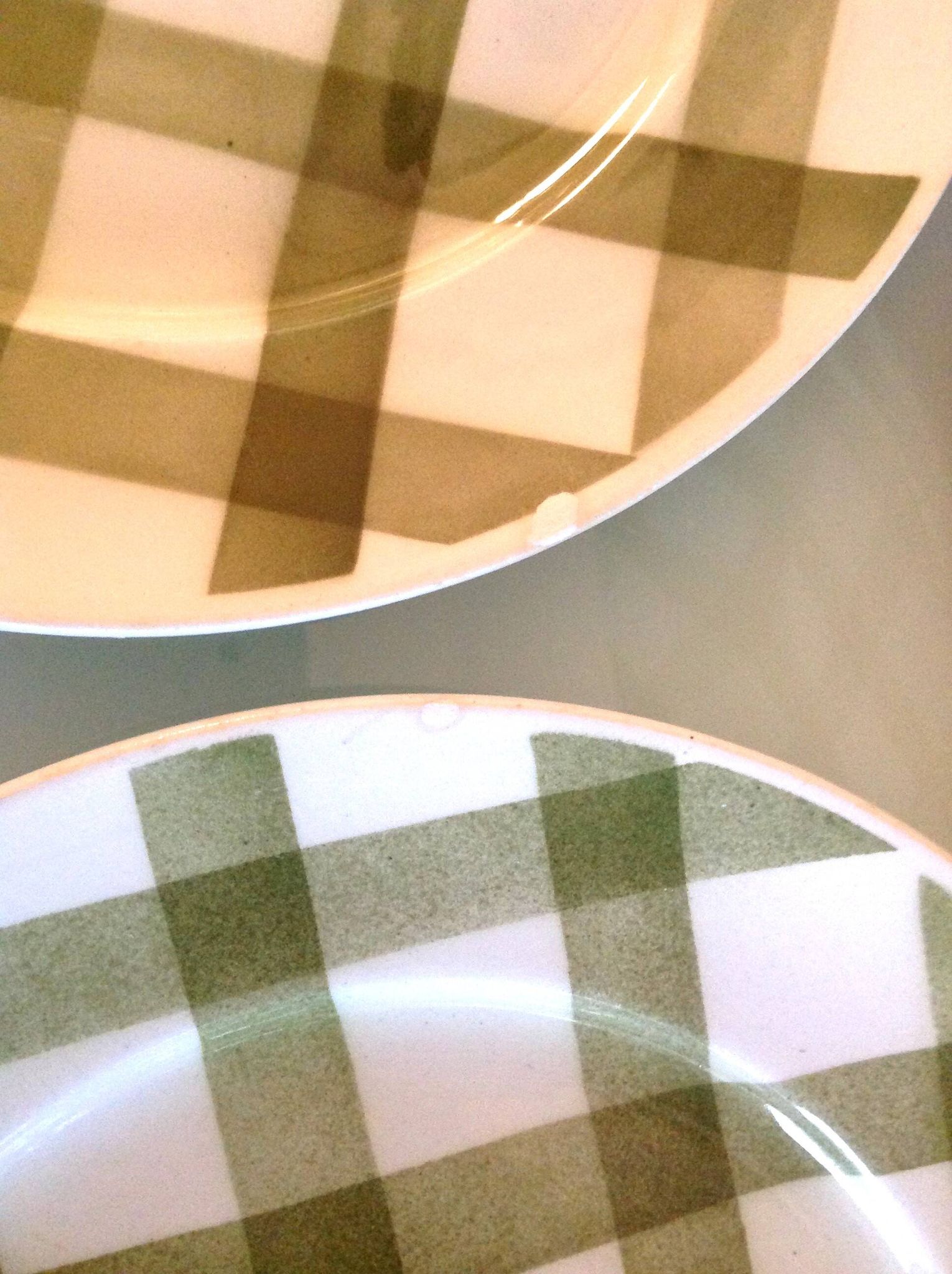 Set of six flat plates and one Moulin des Loups bowl, green tablecloth model/1950s-1960s