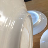 3 assiettes plates en faïence blanche