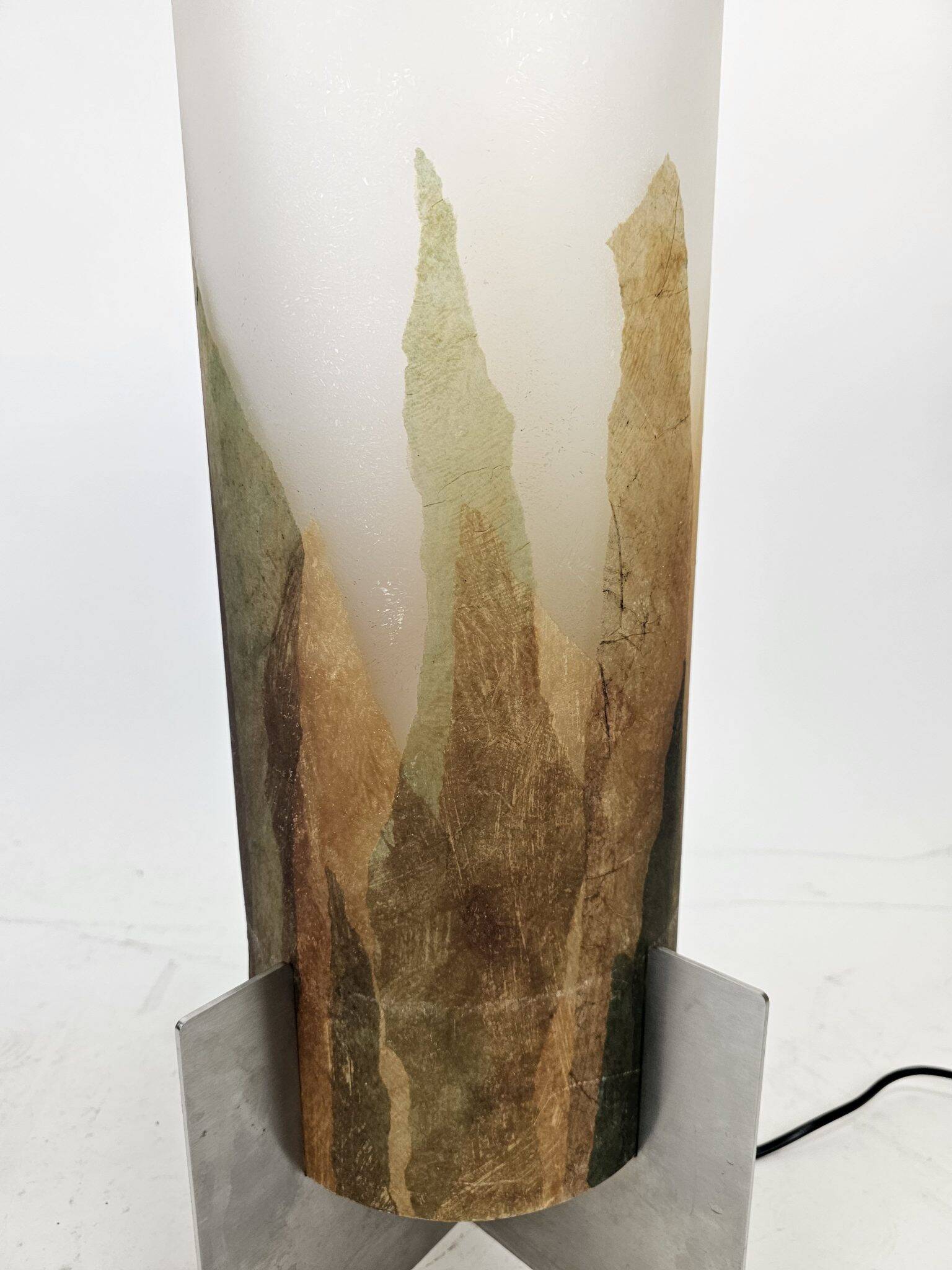 Italian table lamp with leaf theme