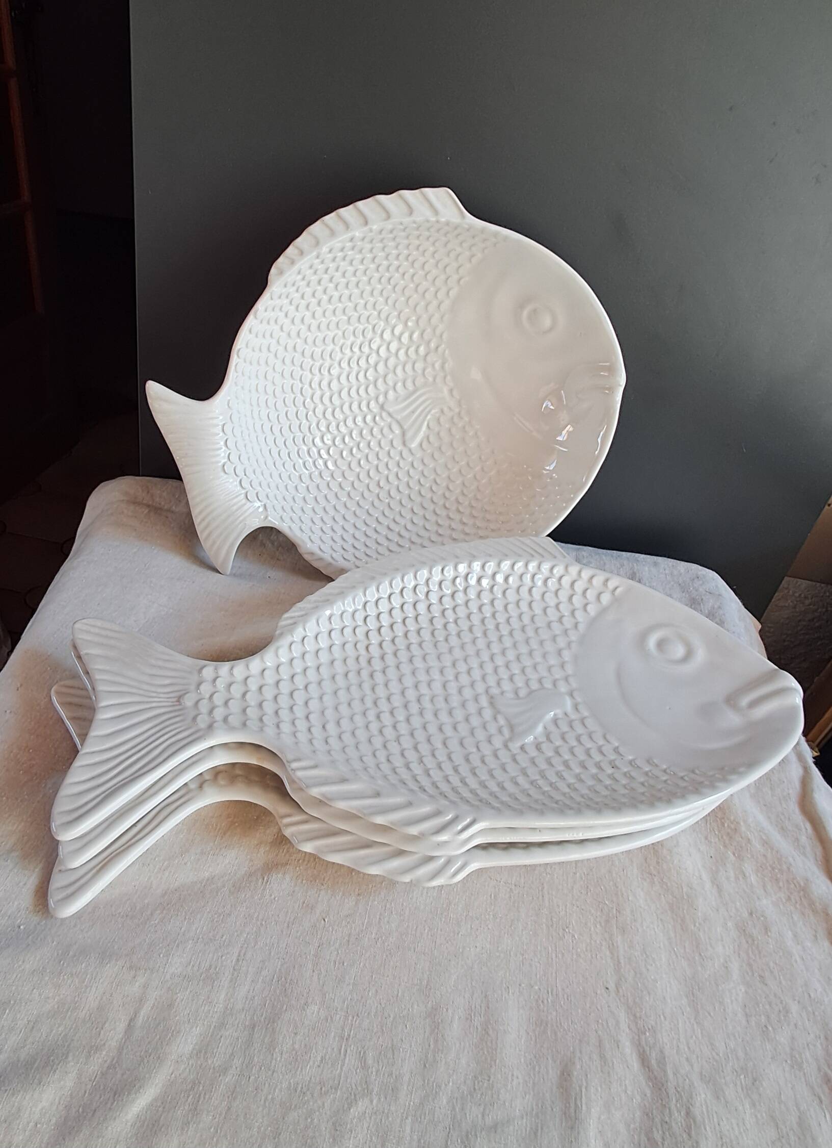 Vintage white ceramic fish serving set – Set of 4 pieces