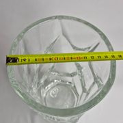 Vase en cristal de Sèvres à motif de verre grugé, 26 cm