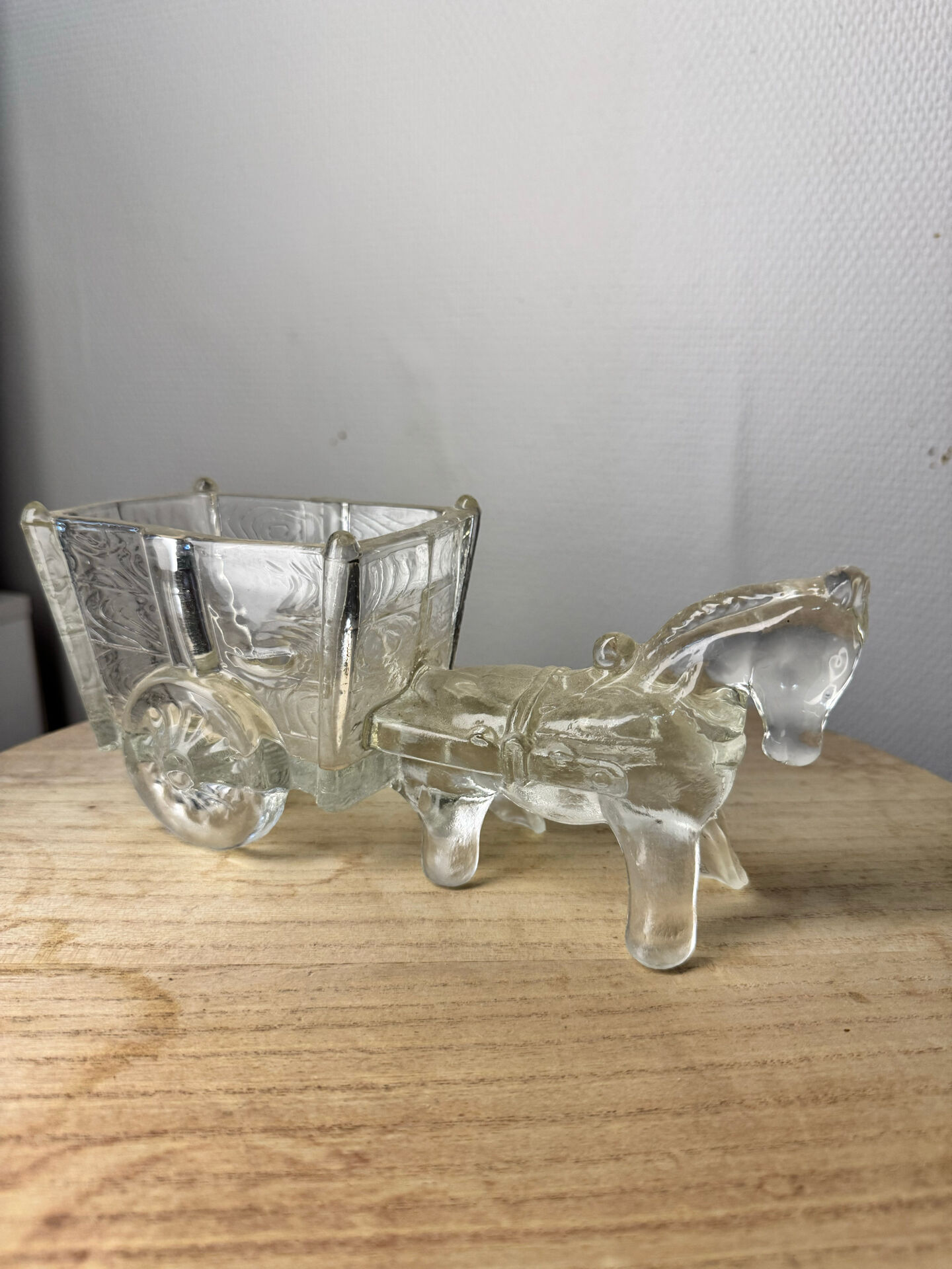 Vintage horse and cart glass trinket dish