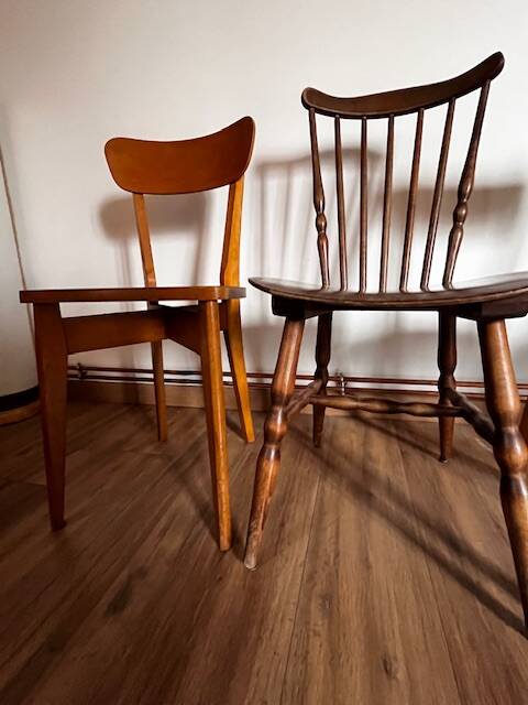 Set of 4 mismatched chairs