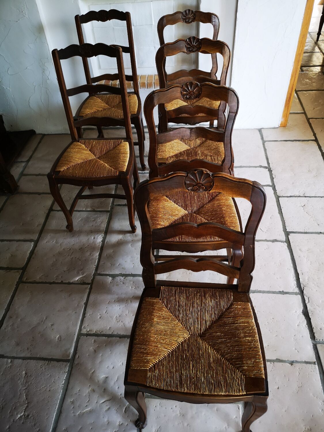 Set of 6 straw chairs