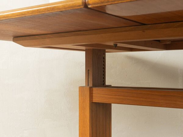 Table de salle à manger/à café unique par Wilhelm Renz, années 1950, noyer, hauteur réglable.