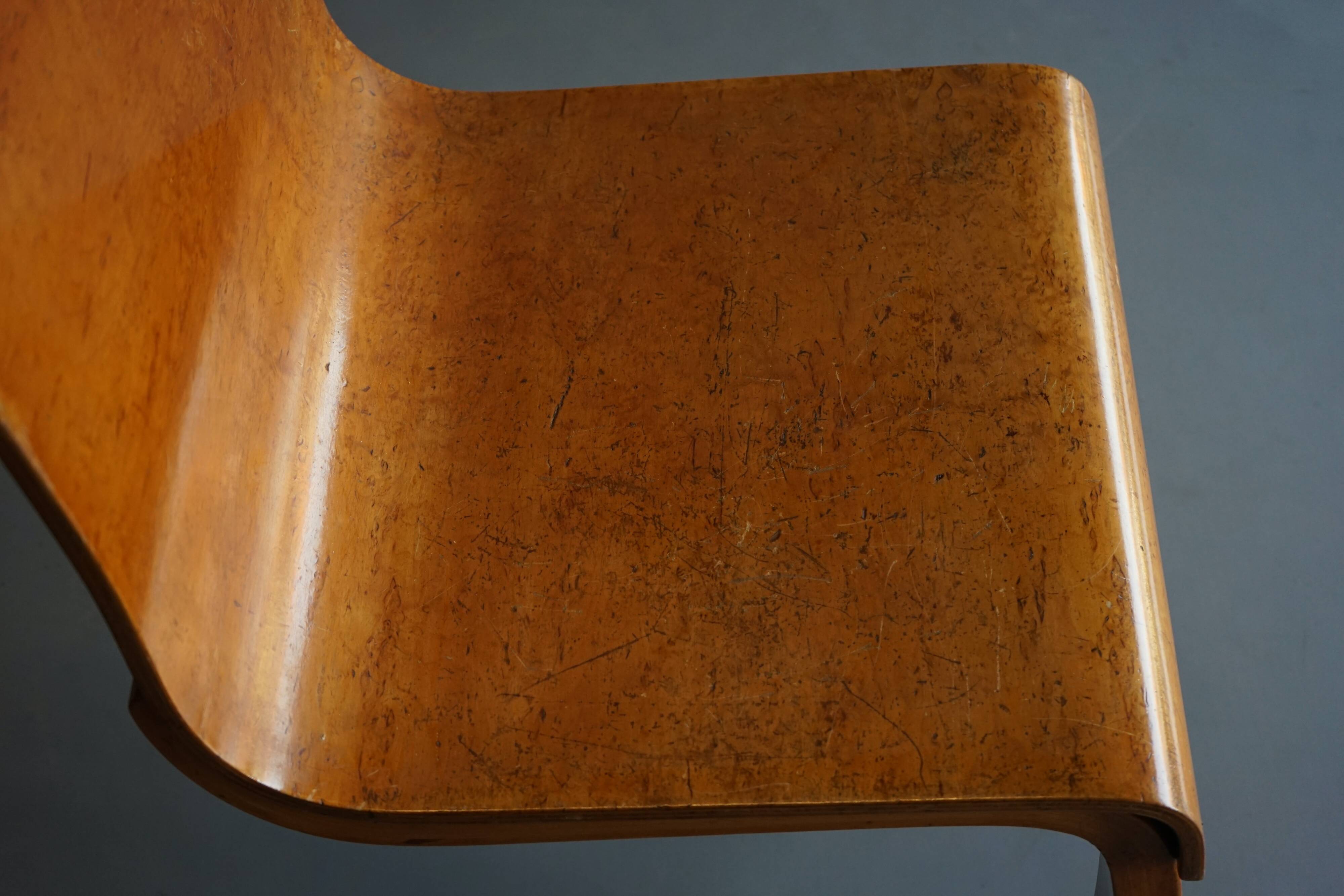Alvar Aalto model no.21 chair with rare karelian birch seat, Finland 1930s
