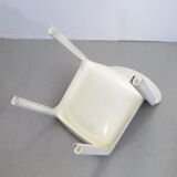 Set of 4 white Selene chairs by Magistretti Artemide