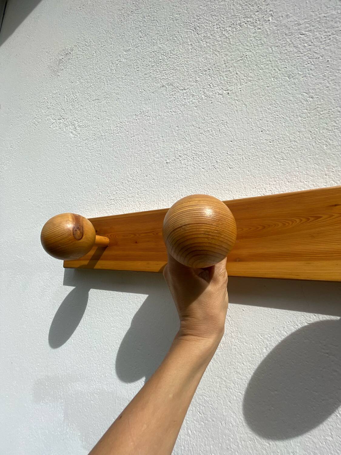 Maison Regain 1980 wooden wall coat rack