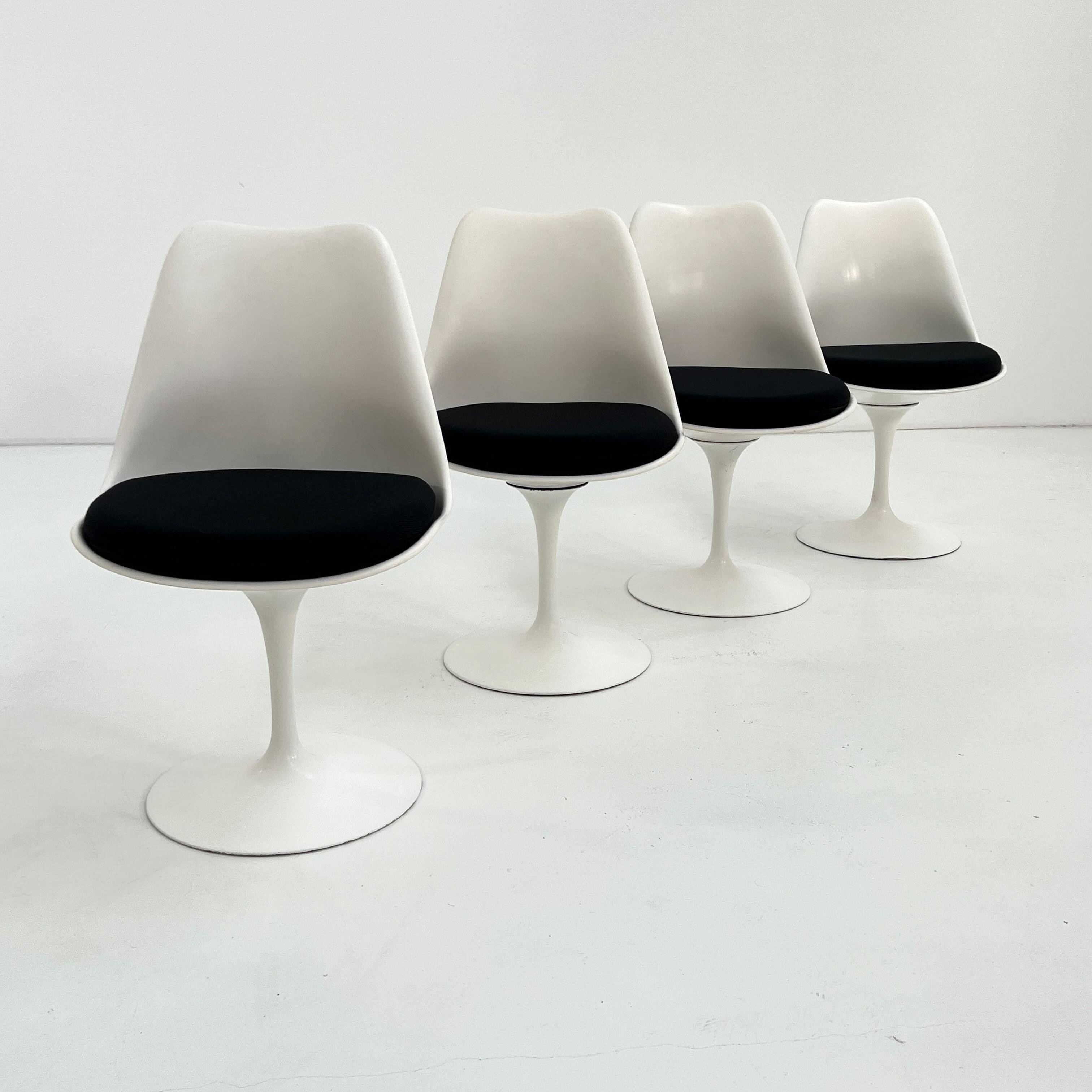 Set of 4 Tulip swivel chairs by Eero Saarinen for Knoll, 1960