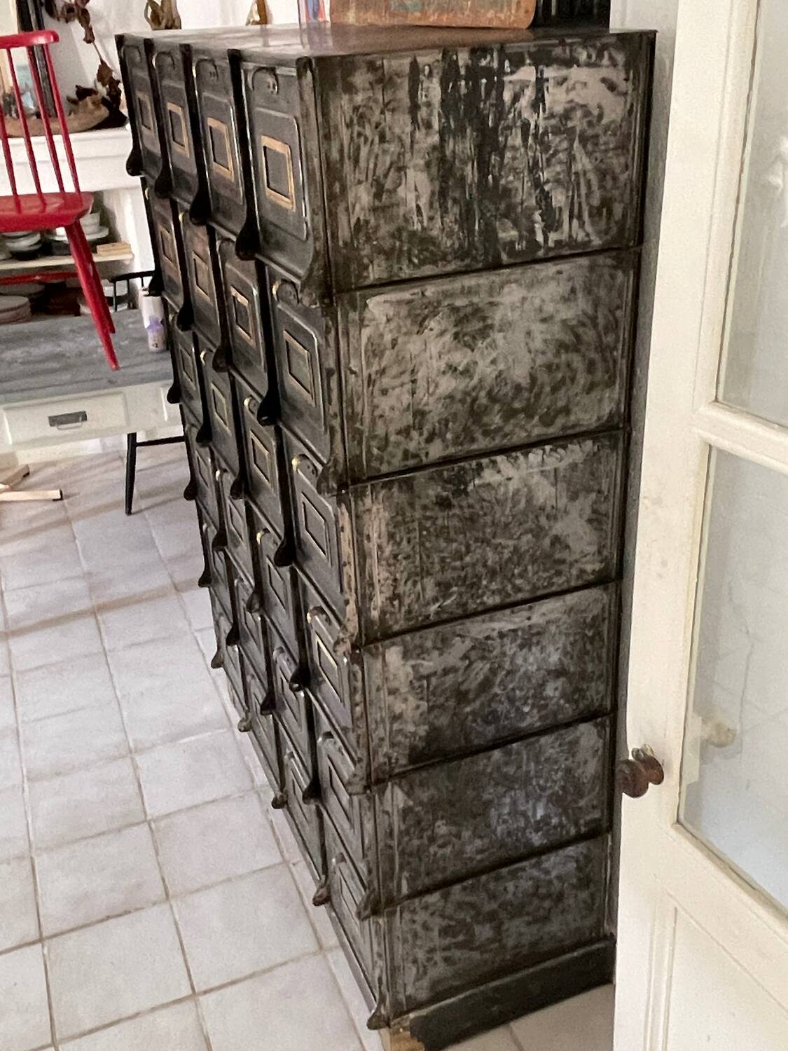 Meuble Strafor à clapets