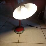 Articulated desk lamp