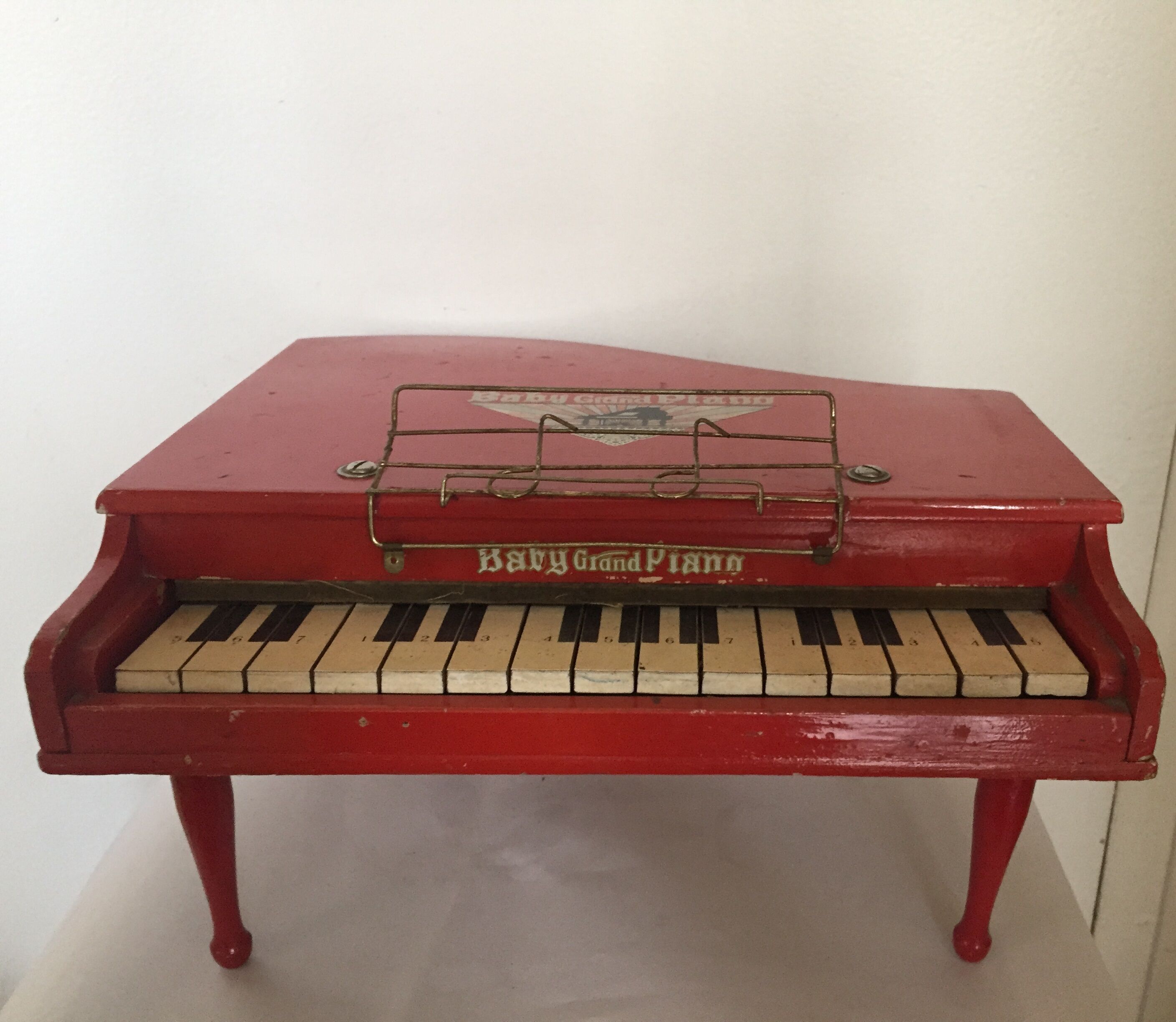 Toy piano