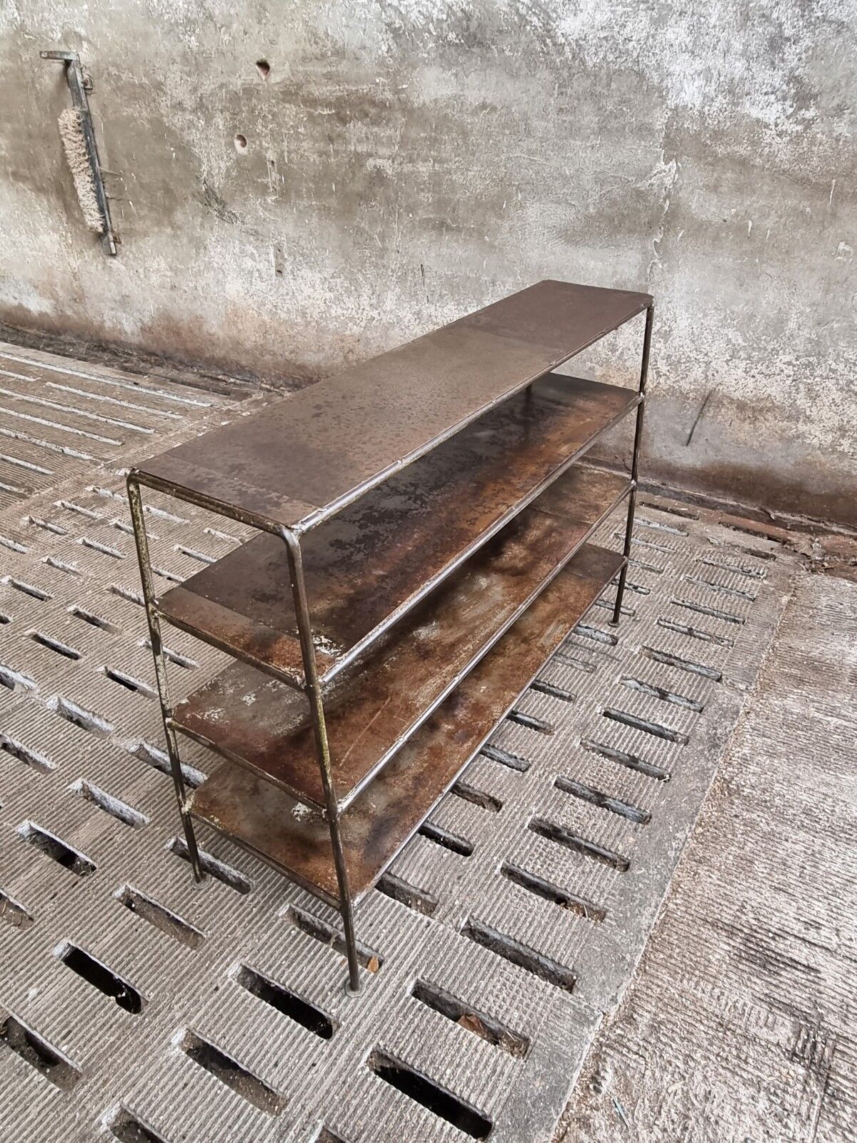 Industrial shelving rack