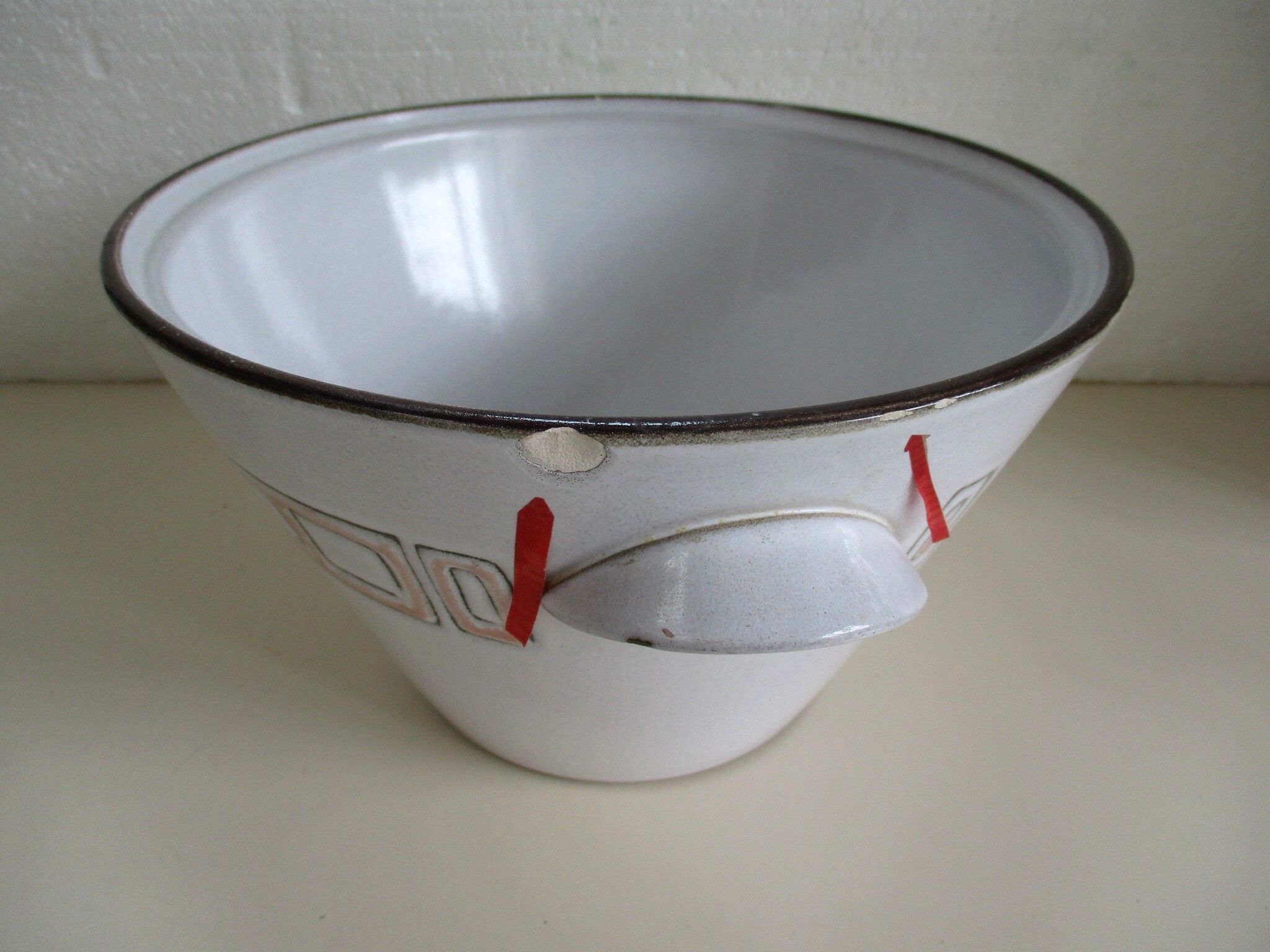 Soup-tureen in Niderviller stoneware Model Mesh -vintage