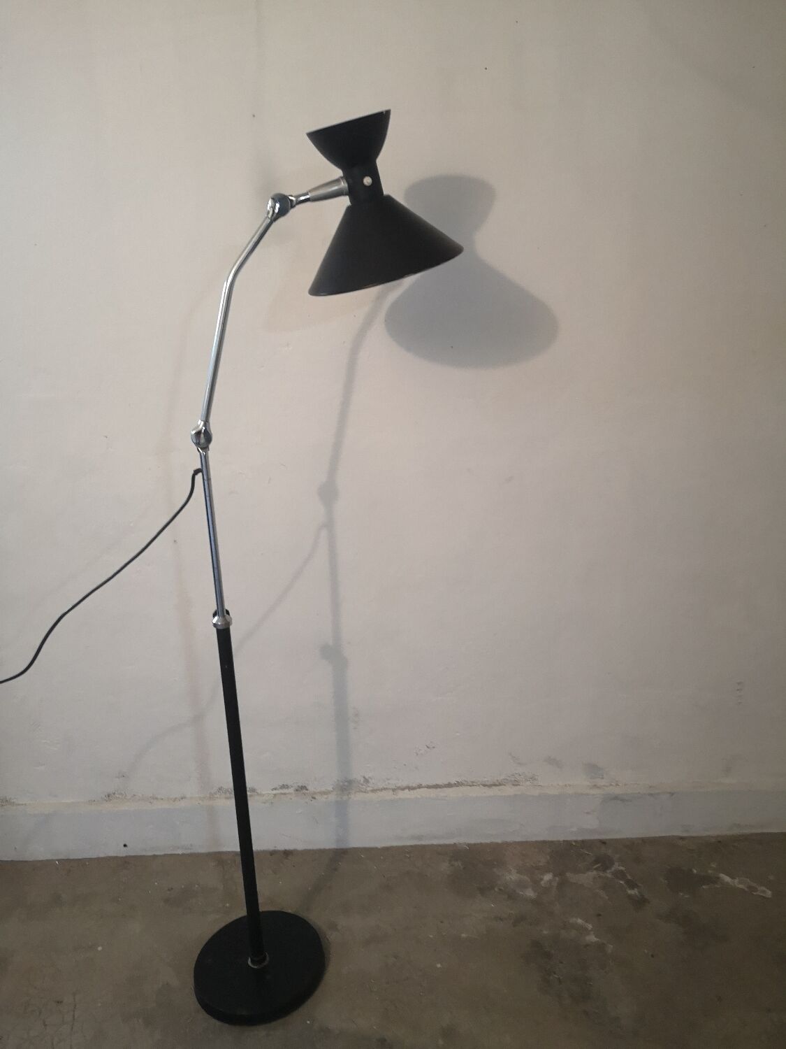 Jumo diabolo floor lamp