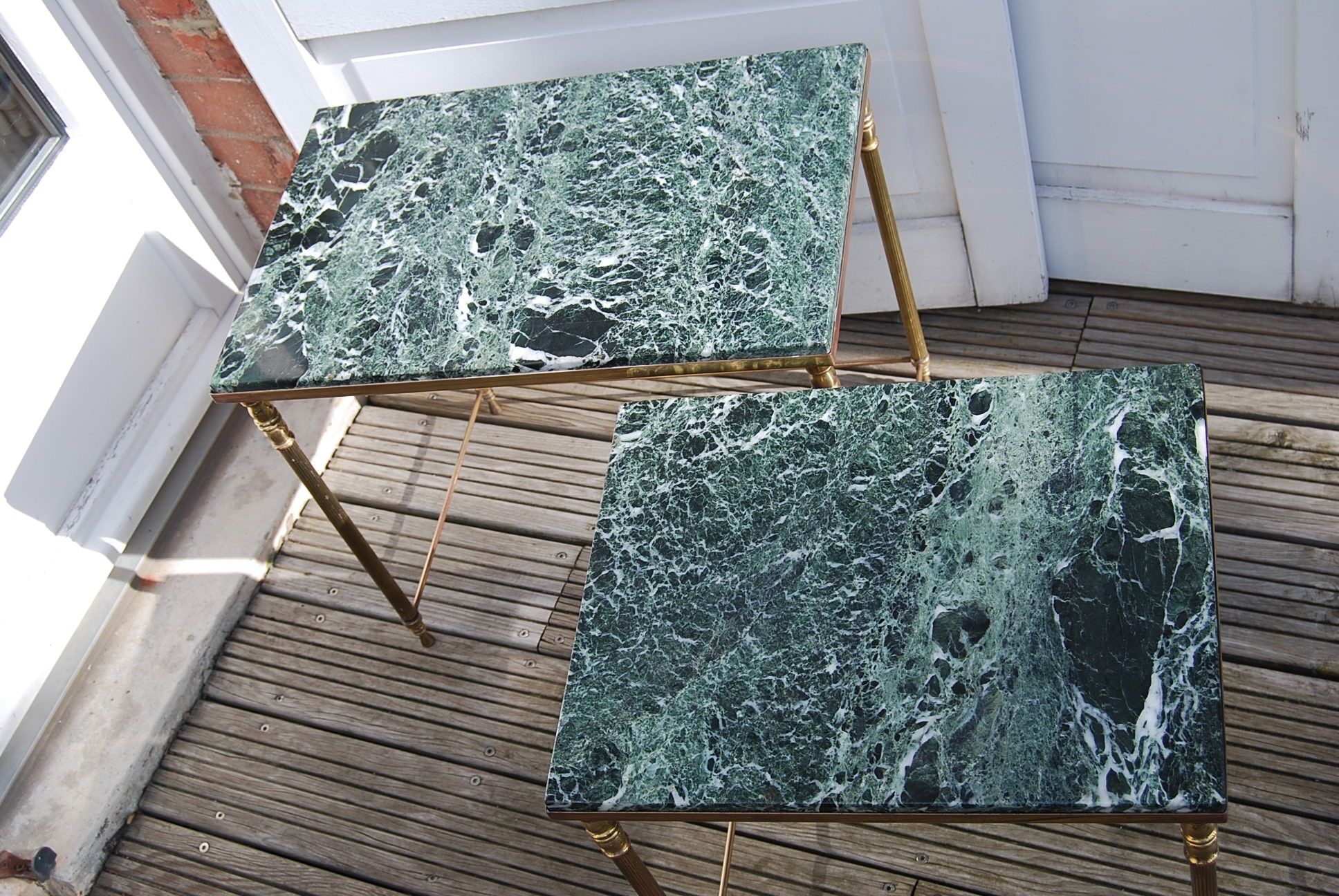Tables gigognes en marbre vert