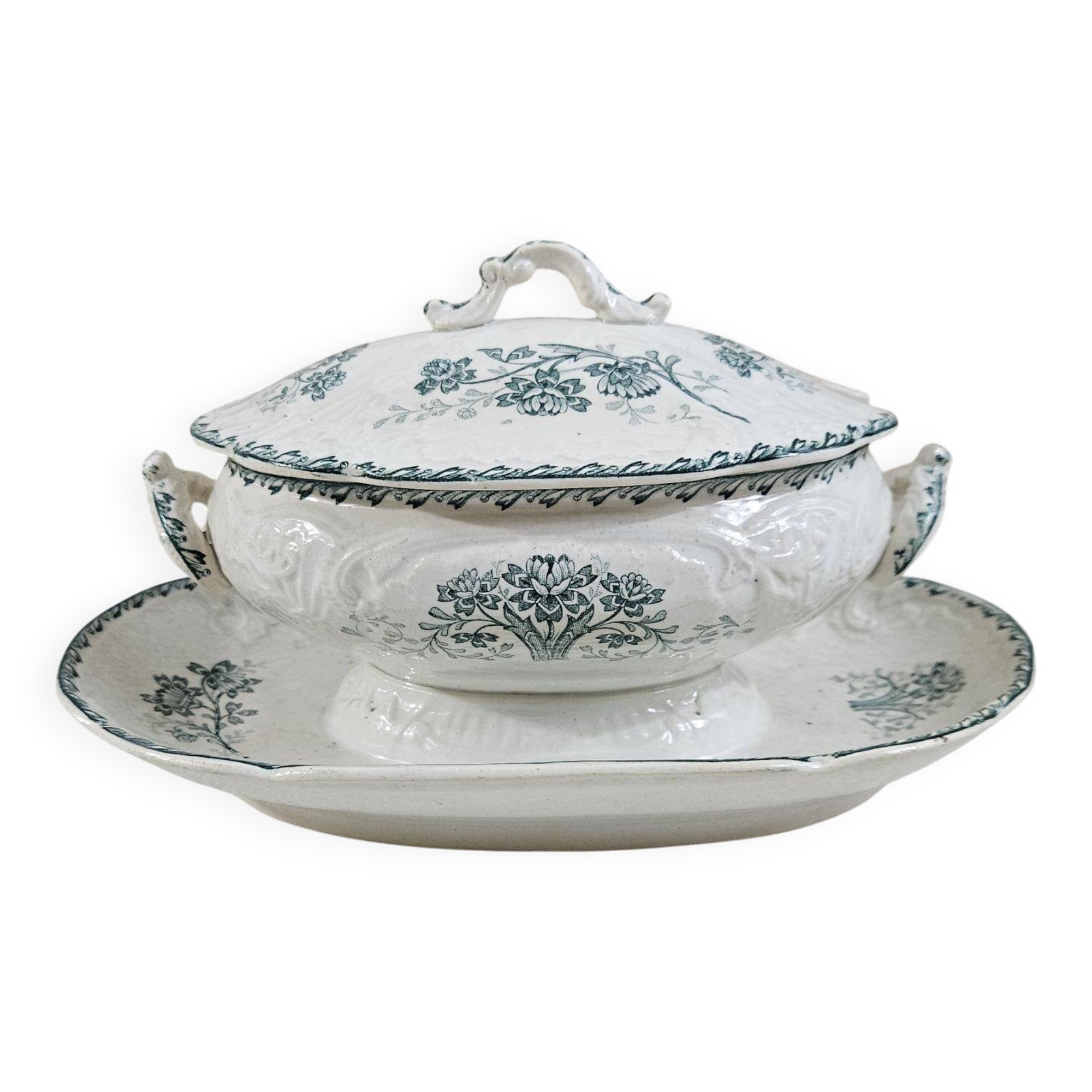 Small iron clay soup tureen