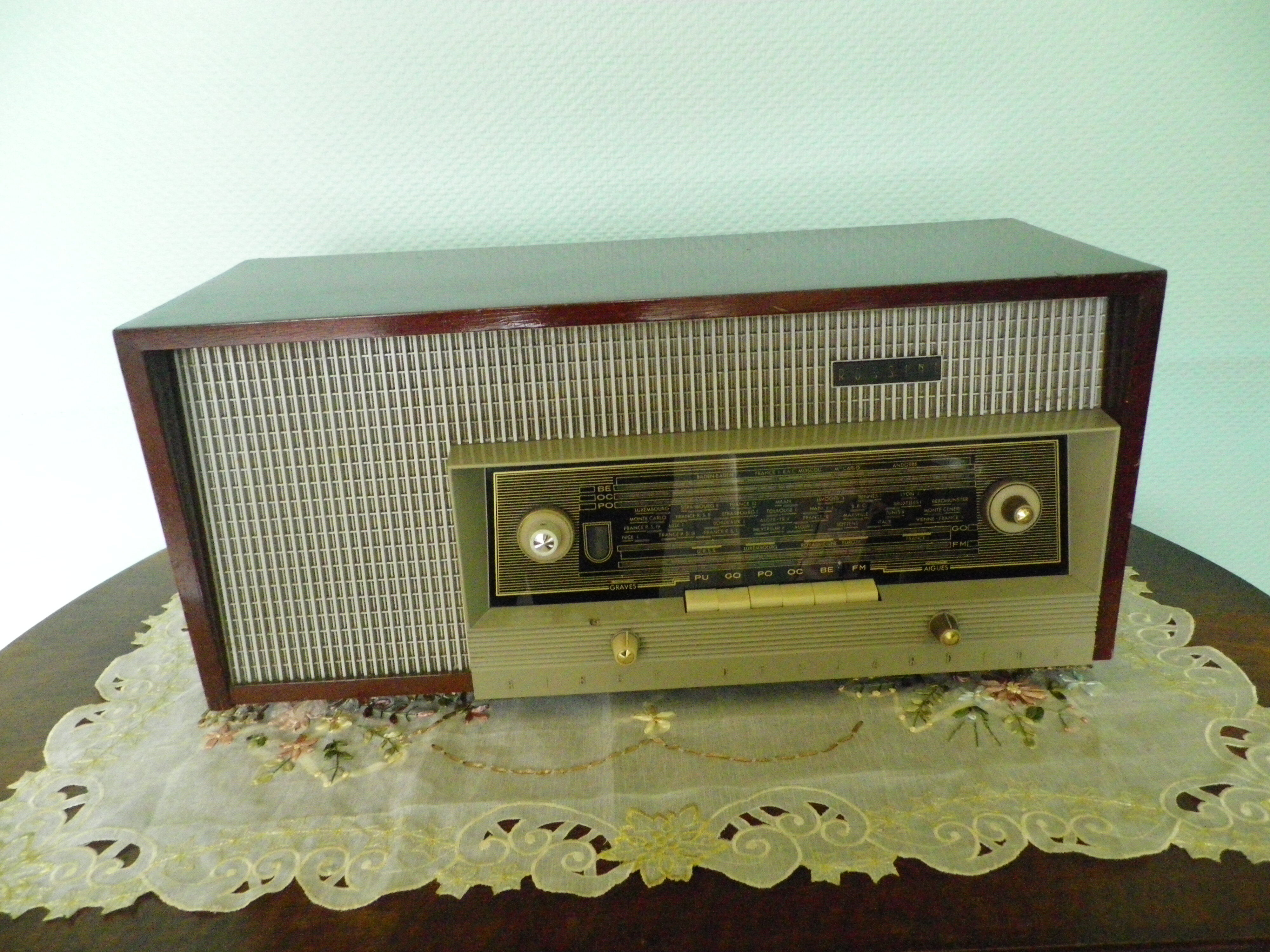 Decorative radio - Ribet Desjardins Rossini model - 1960