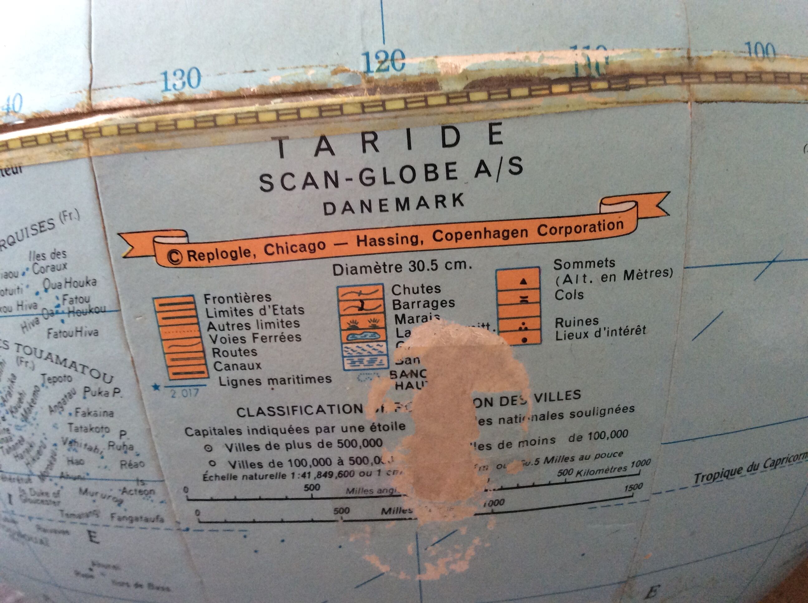 Globe terrestre marque Taride scan globe en carton et pied en métal 1960