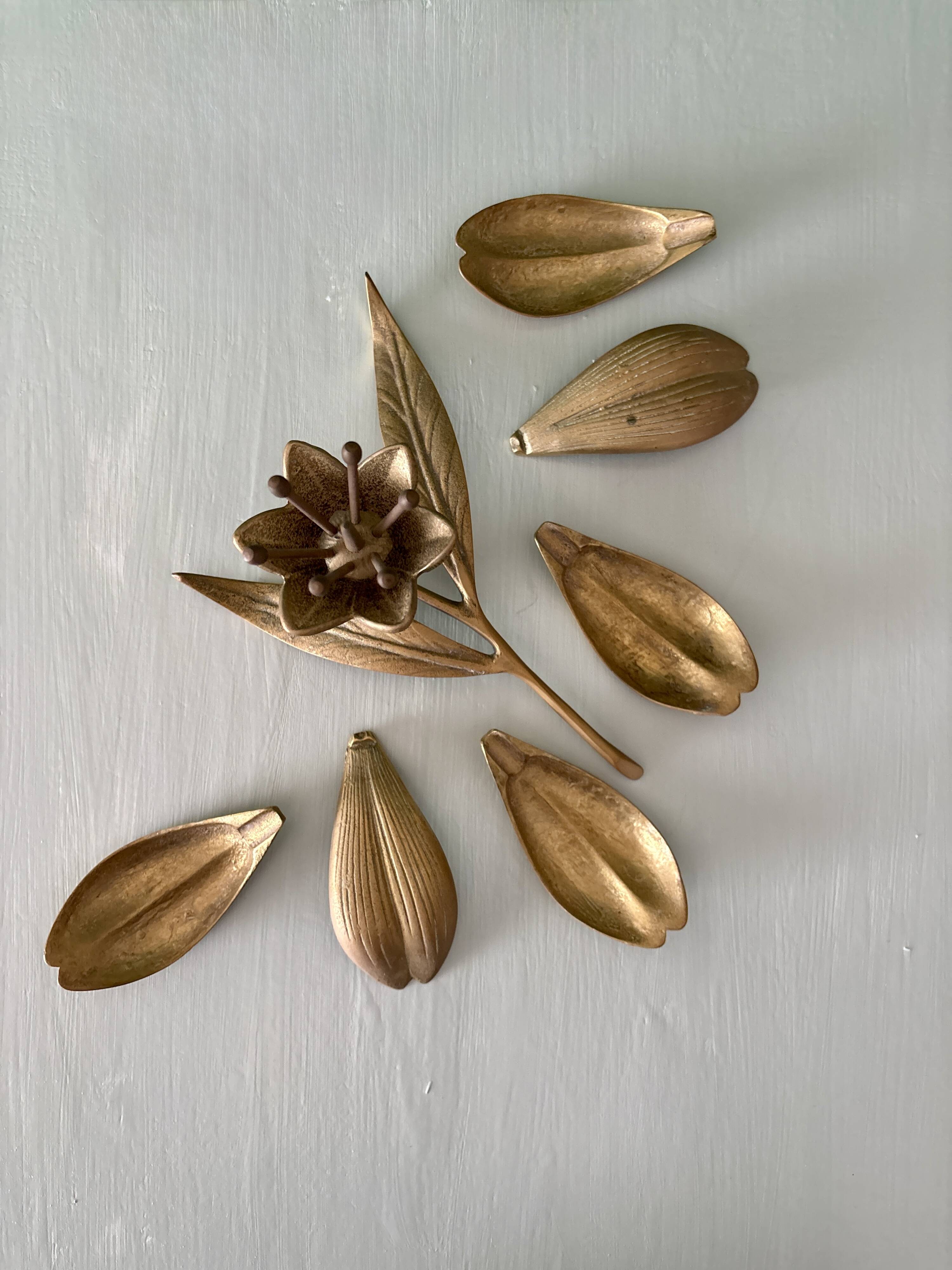 Cendrier vintage en laiton en forme de fleur