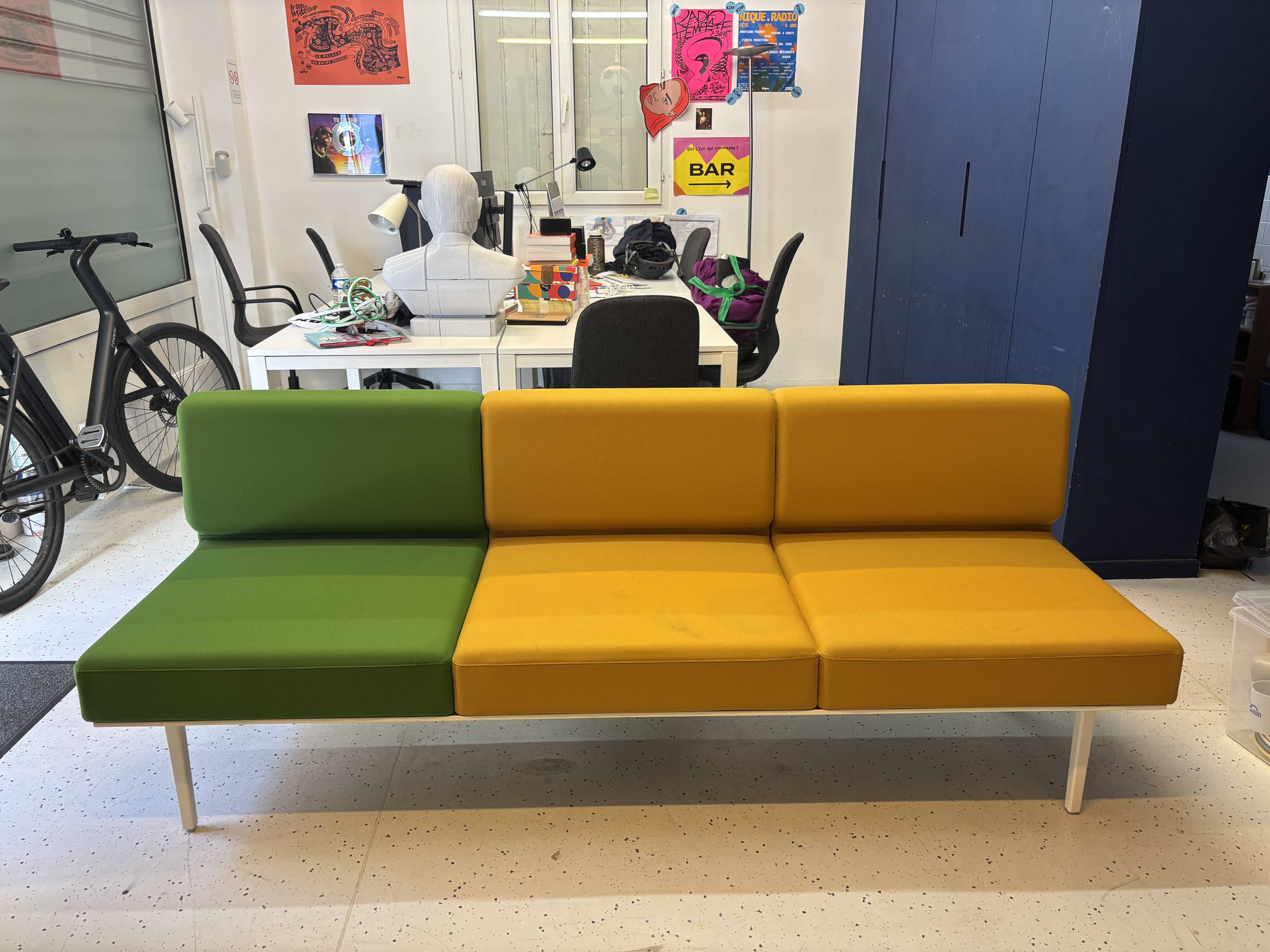 Ensemble de canapés modulaires Actiu — jaune moutarde & vert