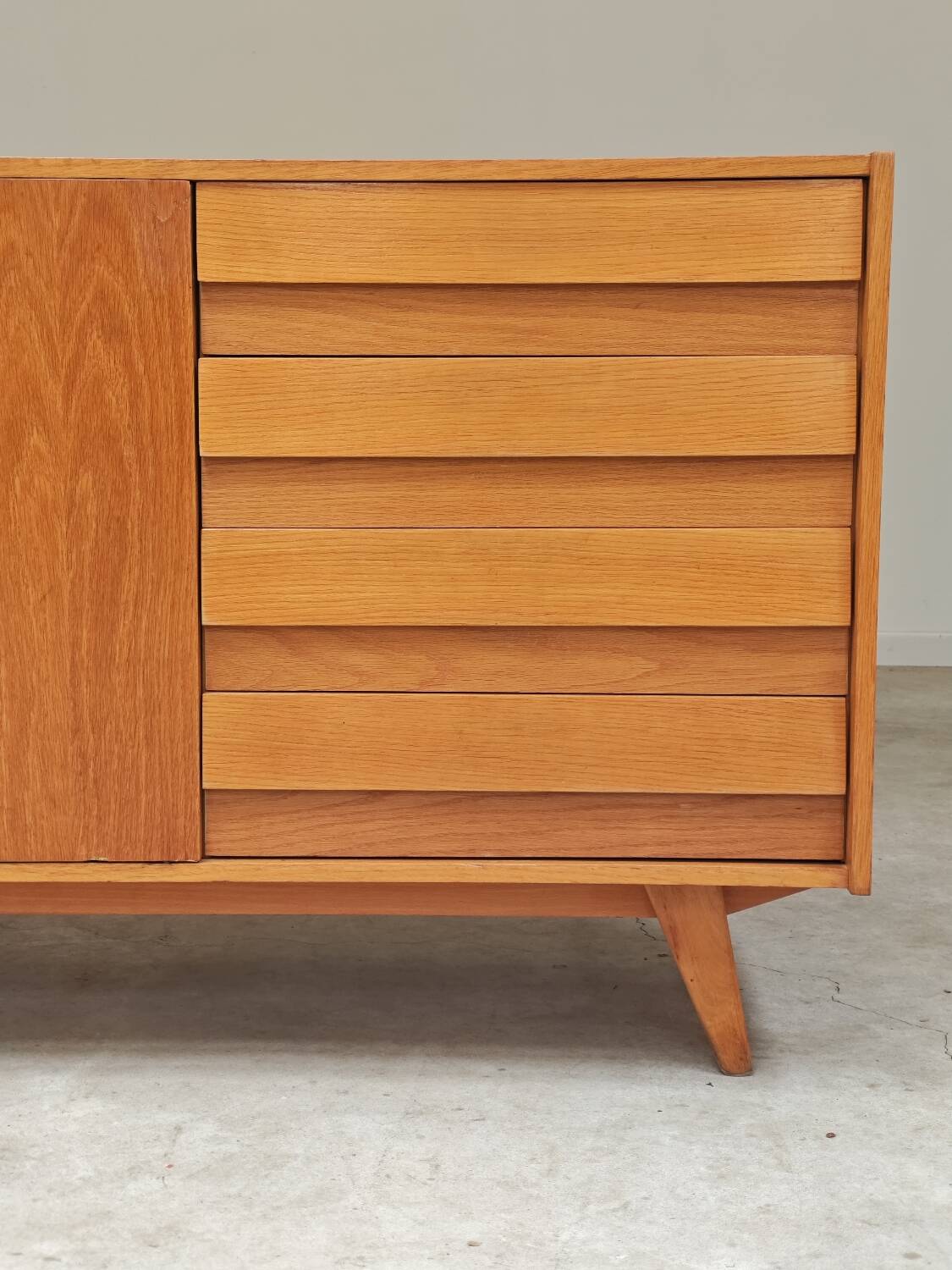 Enfilade U460 wood by Jiri Jiroutek for Intérier Praha