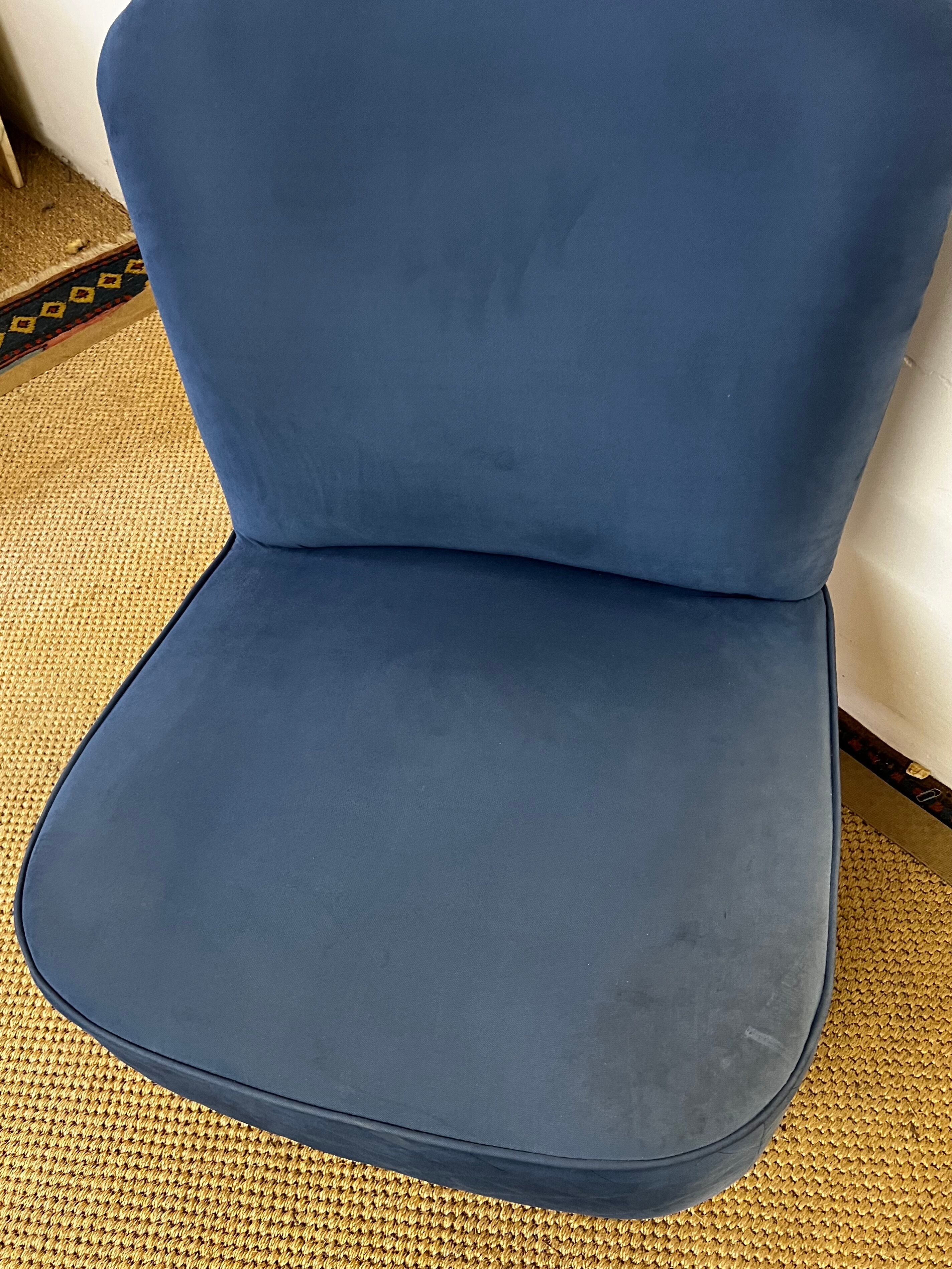 Vintage lounge chair