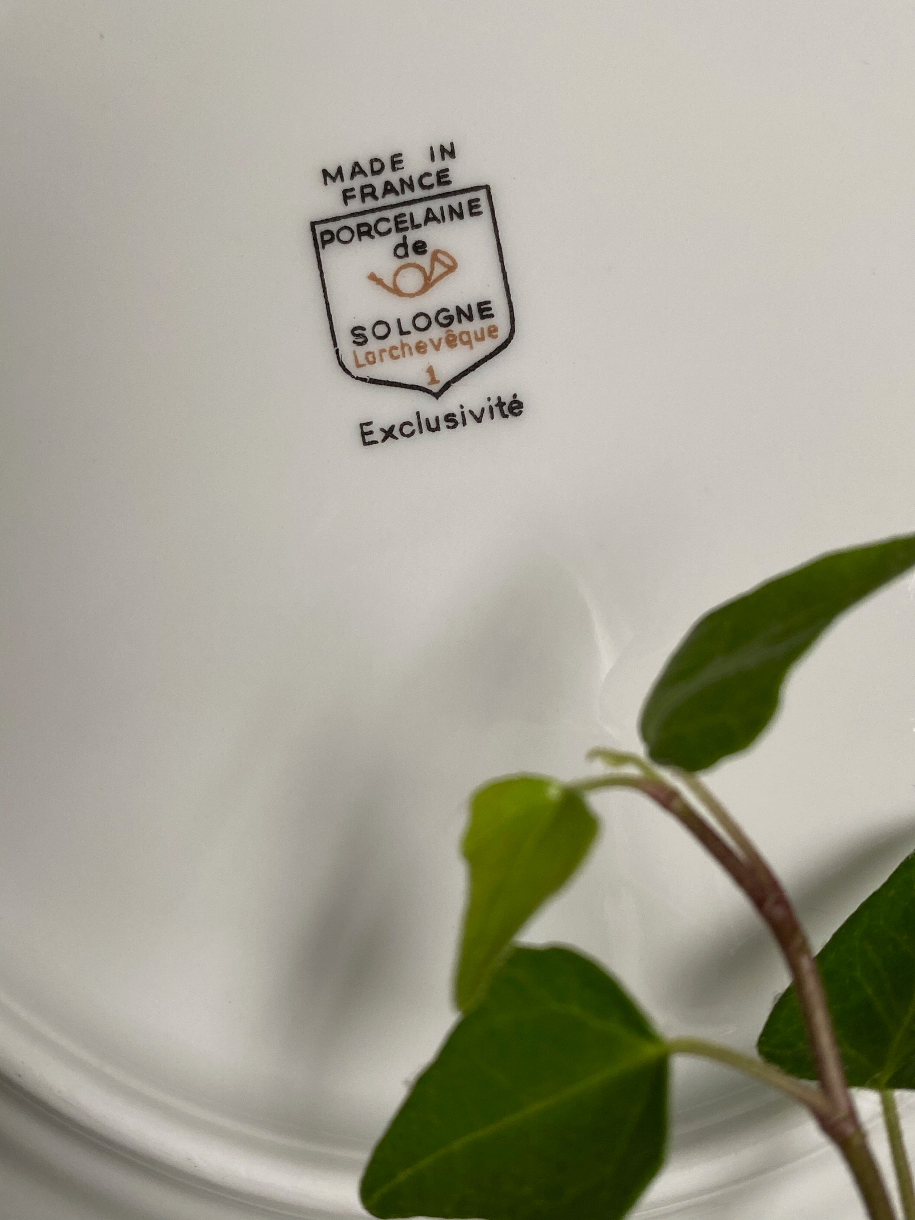 Dessert plates made of Sologne porcelain