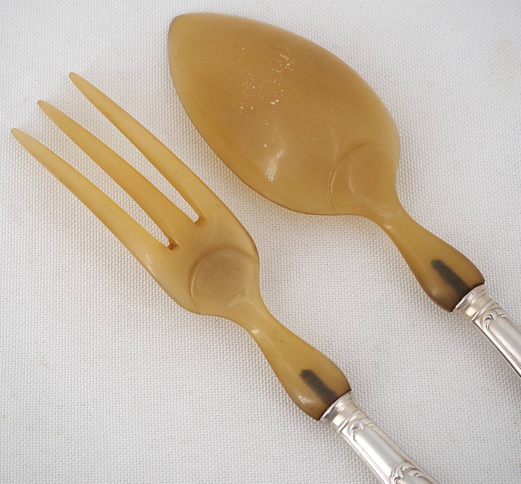 Ercuis Pompadour, set of 4 serving utensils, for stew and salad, silver-plated metal.