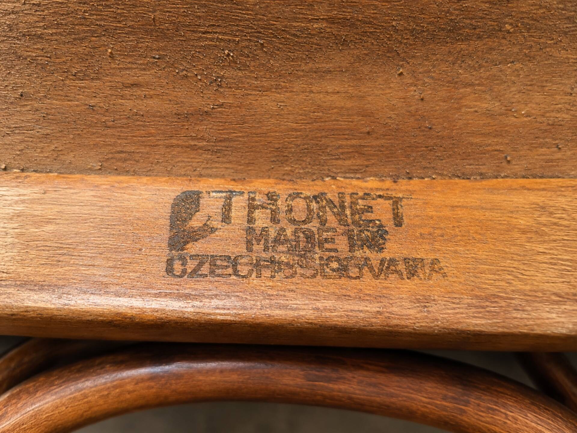Set of 8 vintage thonet bistro chairs – authentic
