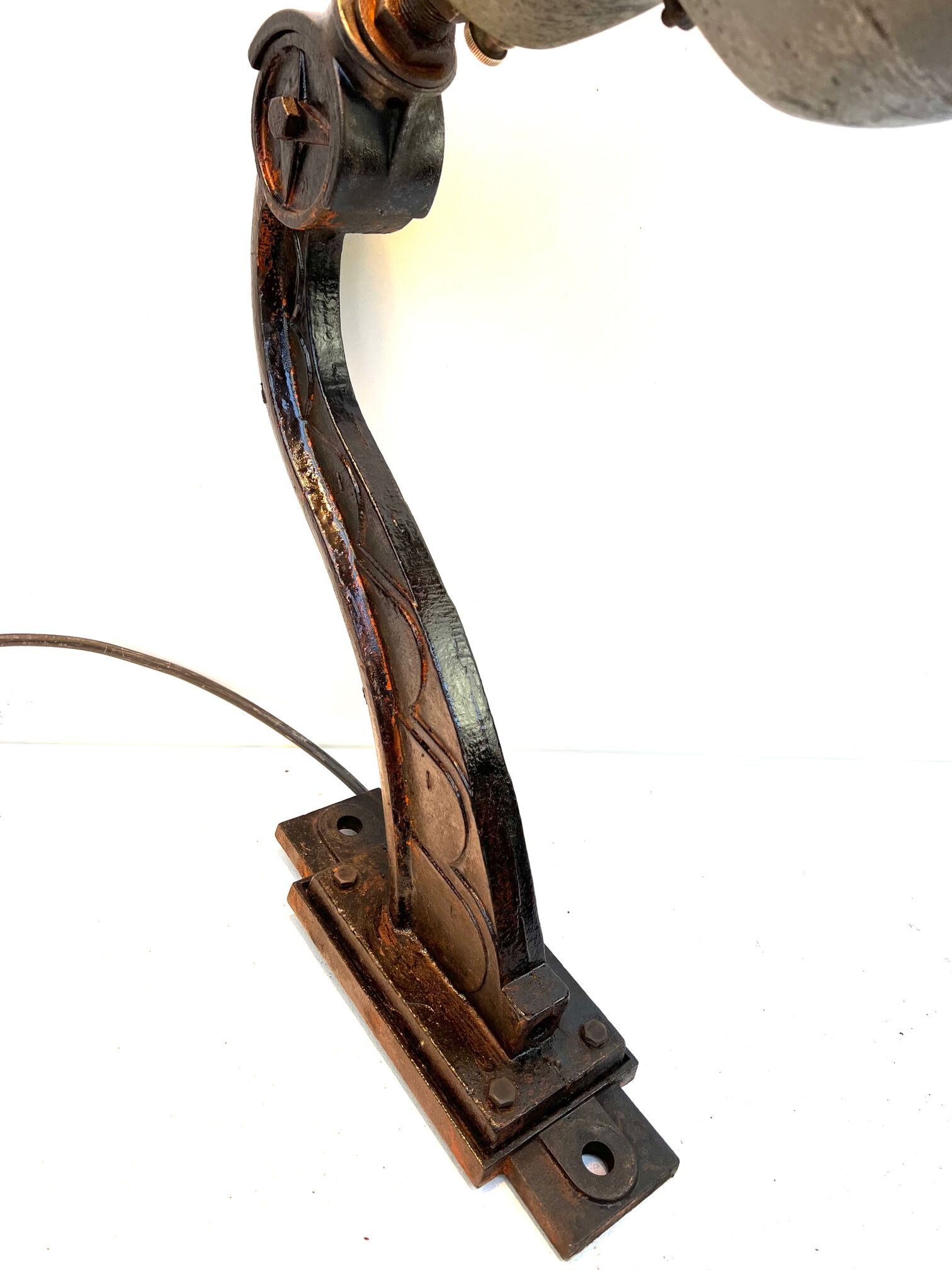 Floor lamp facade 1930