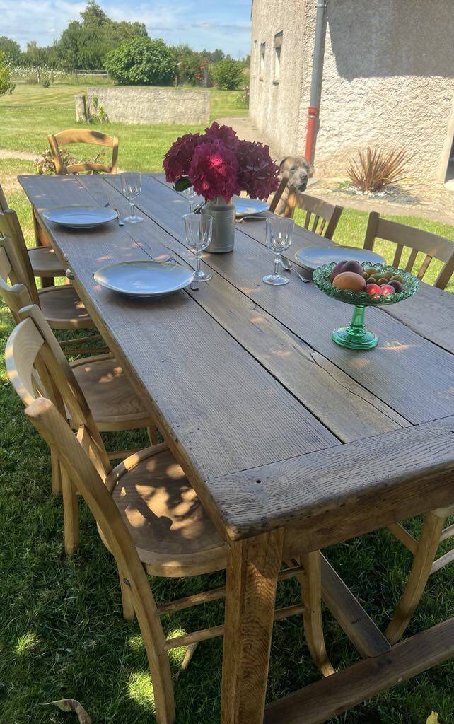 Farm table
