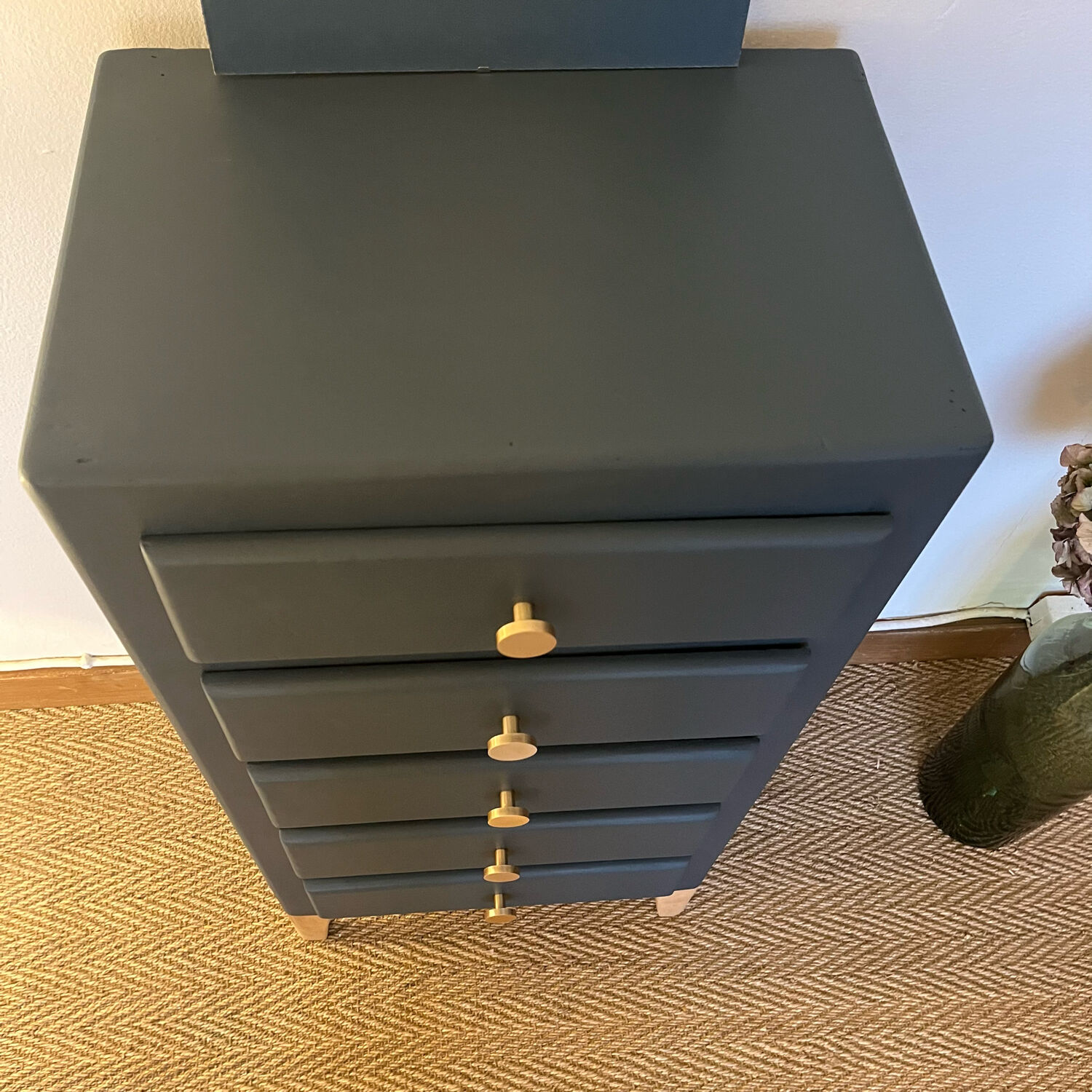 Vintage chest of drawers