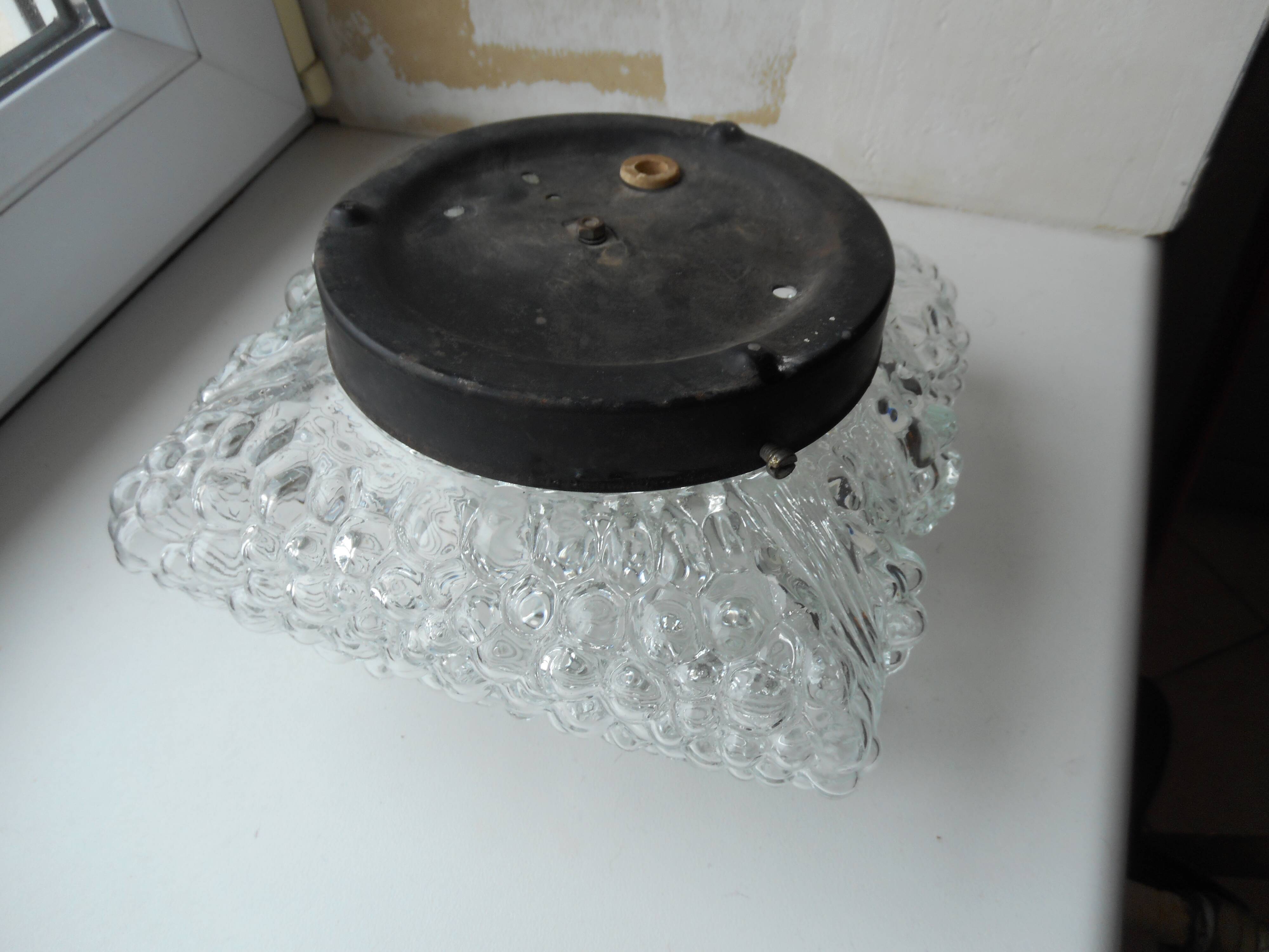 vintage 70s bubbleglass ceiling