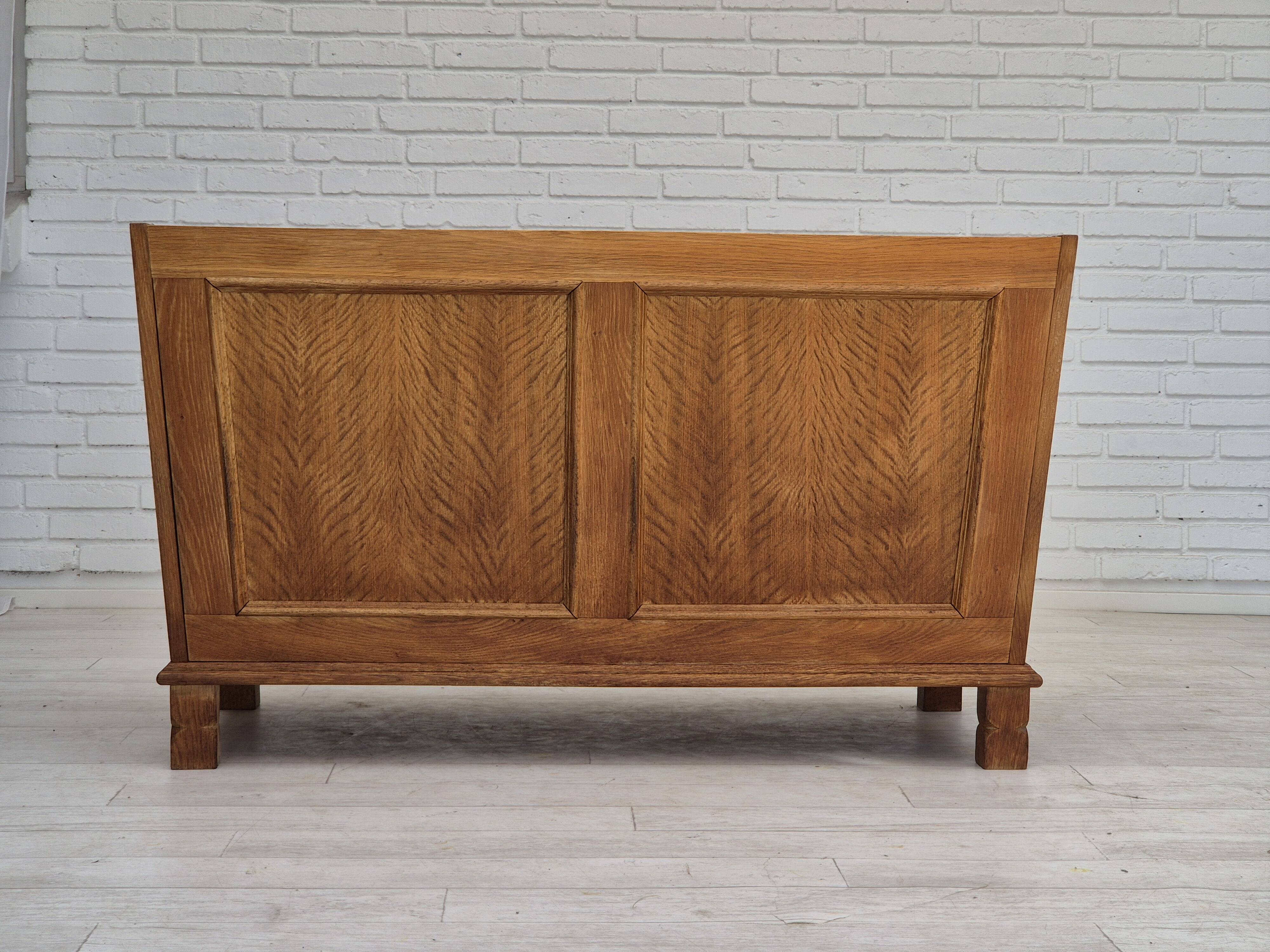 1960s, Danish 2 seater sofa, furniture wool, oak wood, orginal condition.