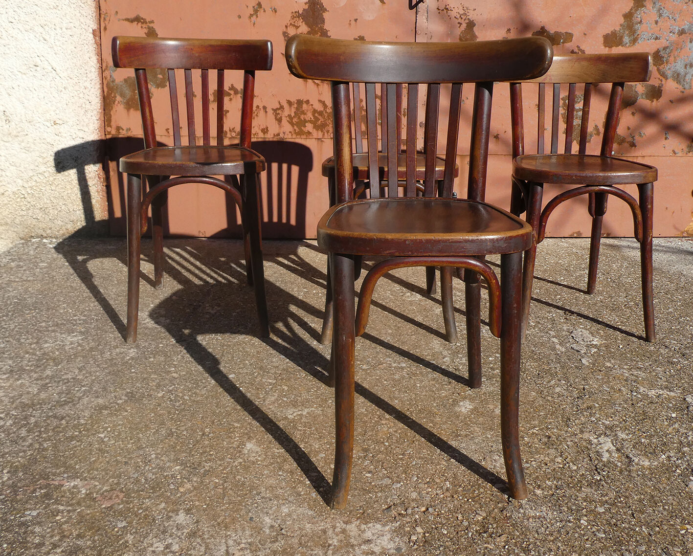 Set of 4 bistro chairs in curved wood Thonet