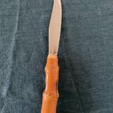 Serving knife with bamboo handle