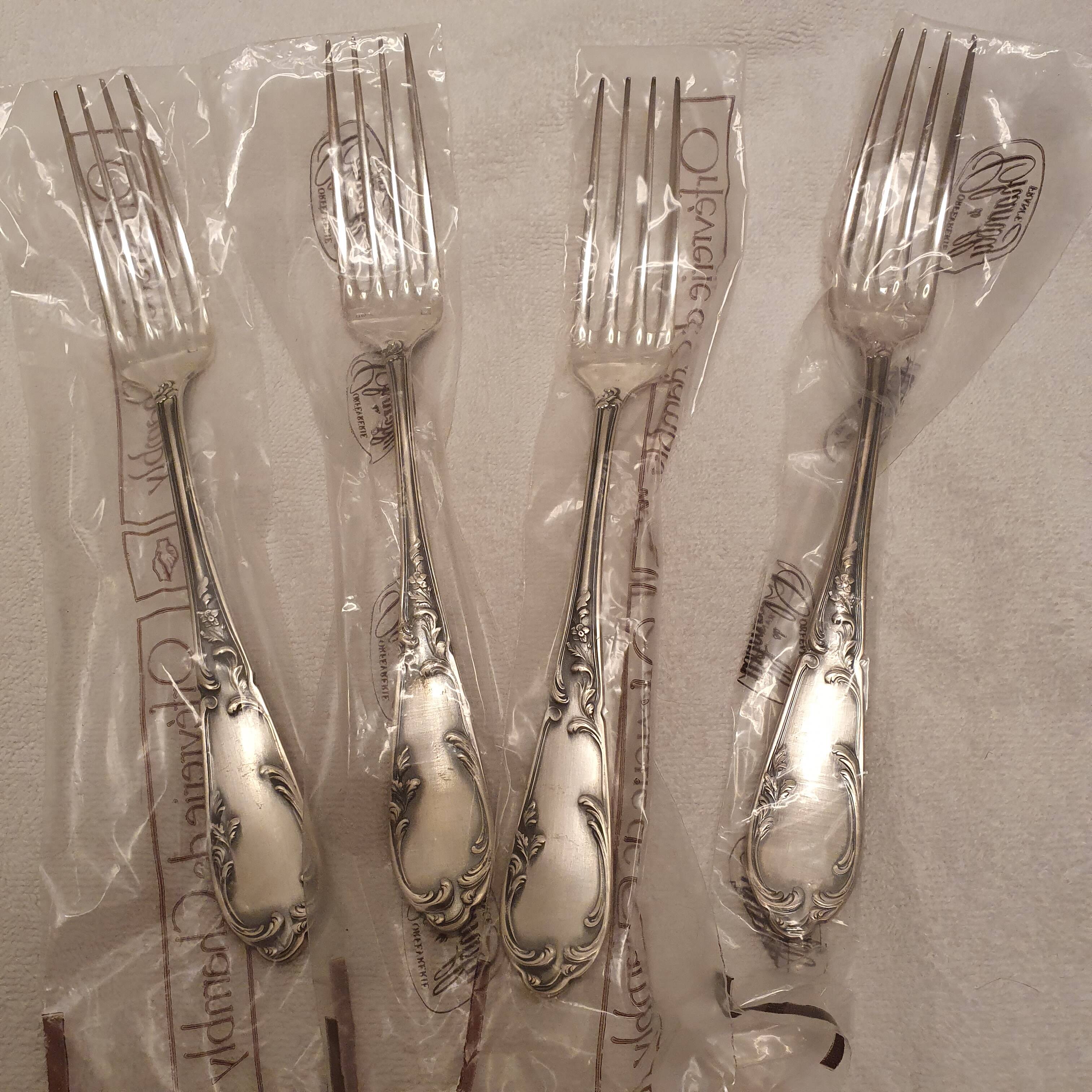 Chambly Housekeeper and Silversmith