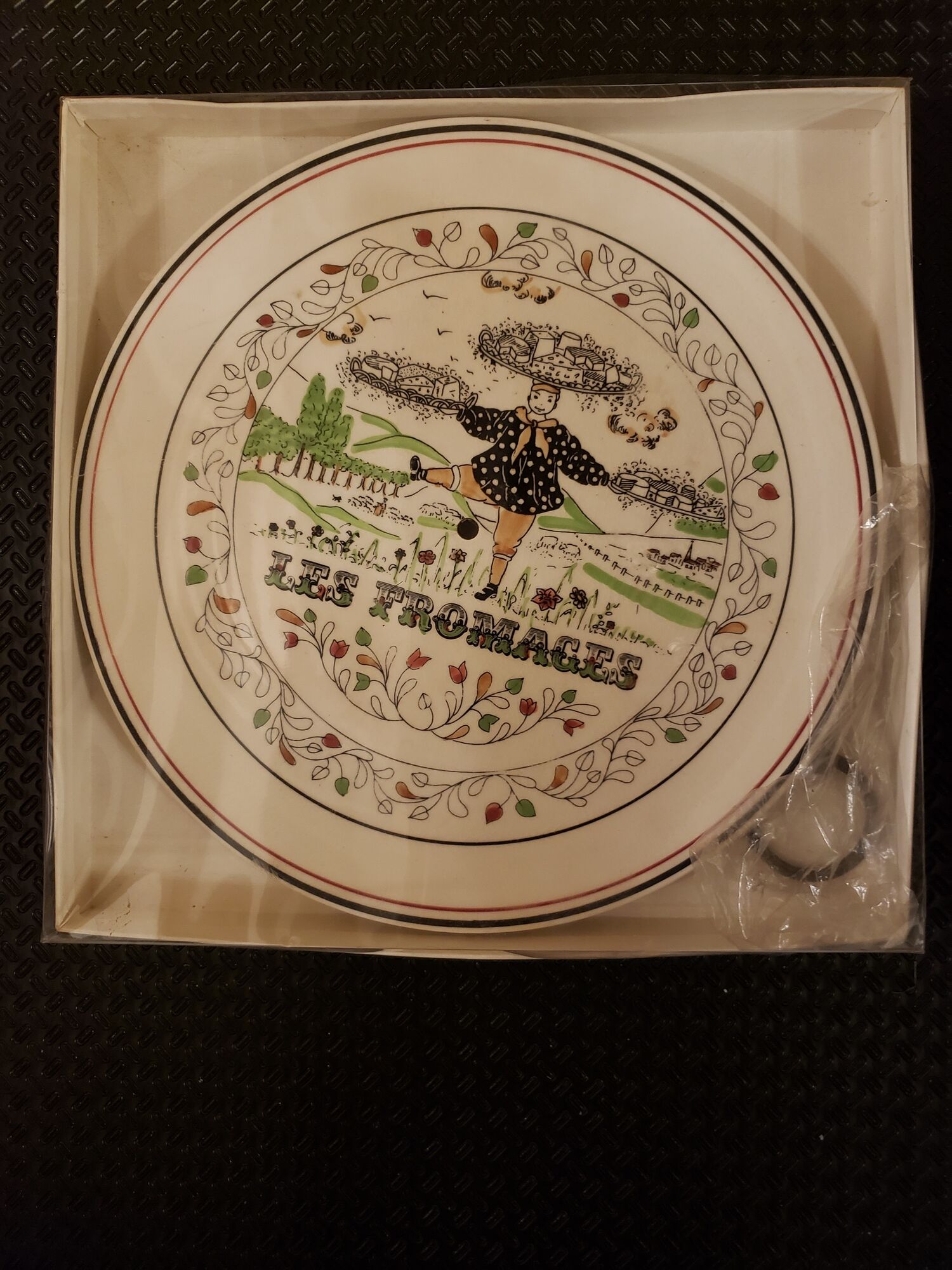 Vintage cheese platter Céramique de Gien France in its packaging