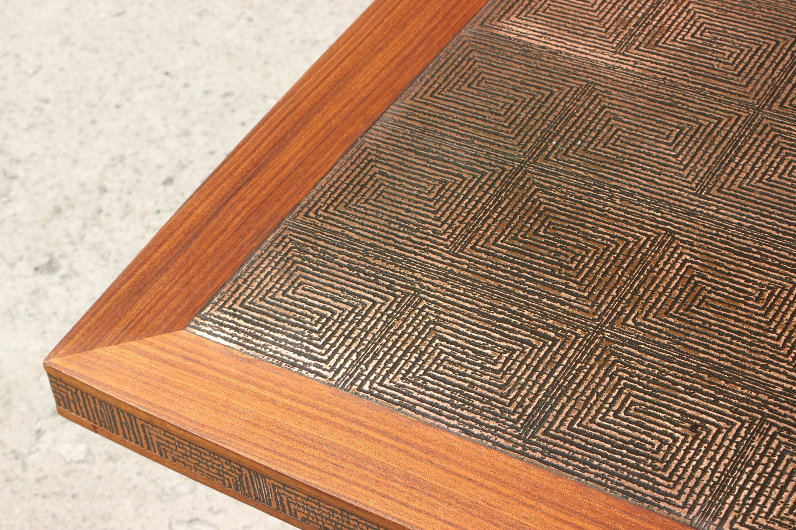 Adjustable dining room table adjustable in teck and copper, denmark, 1950