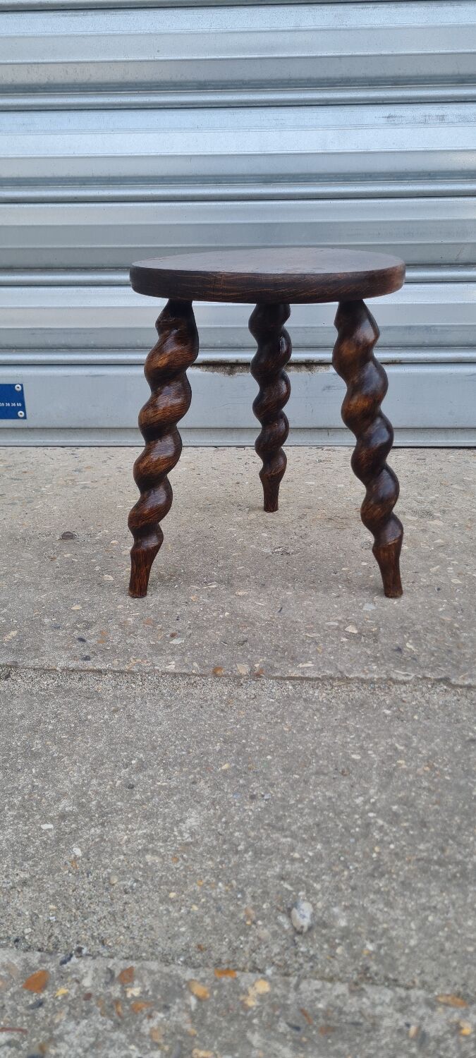 Tripod stool