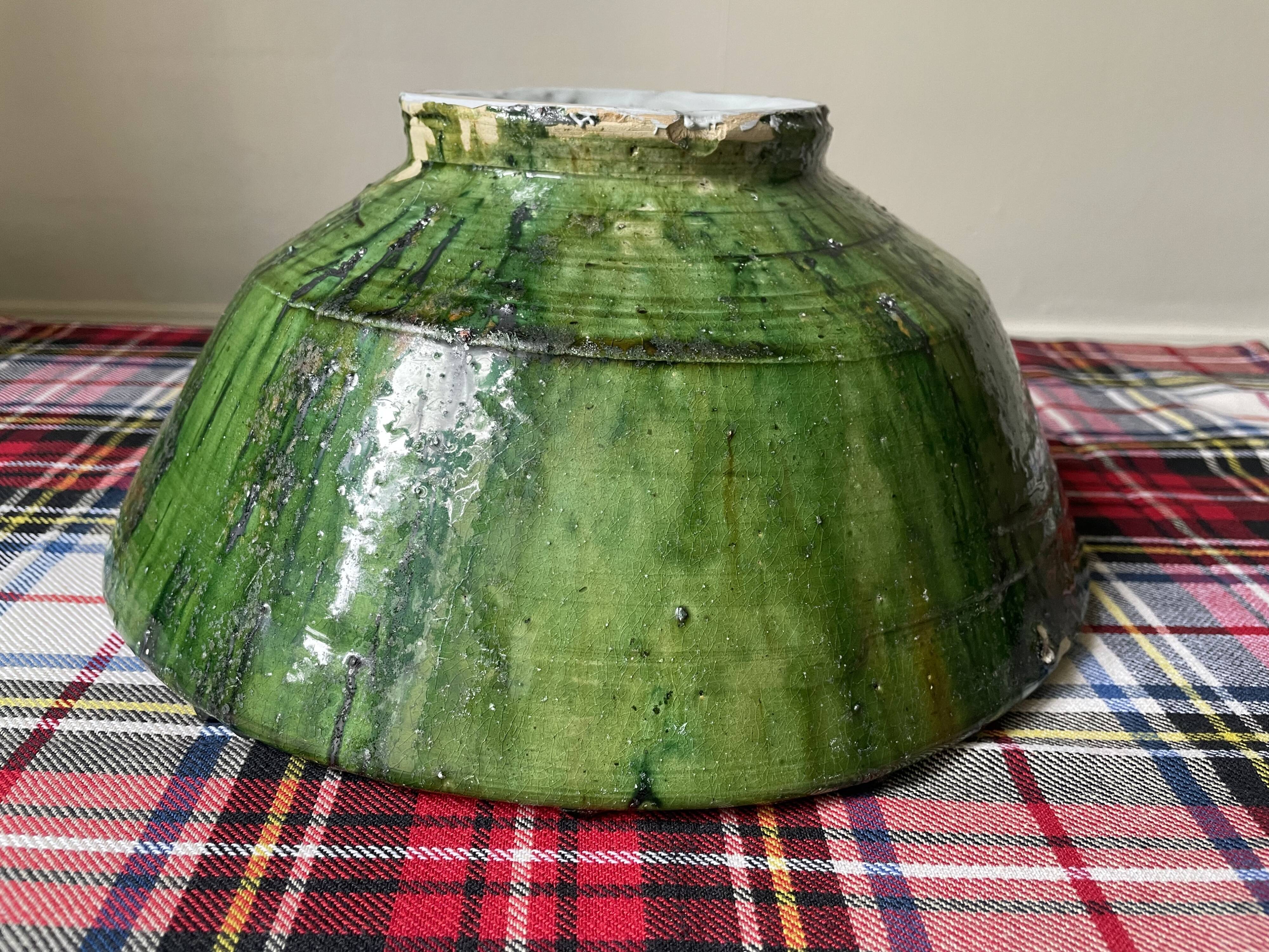 Emerald green Tamegroute salad bowl D28