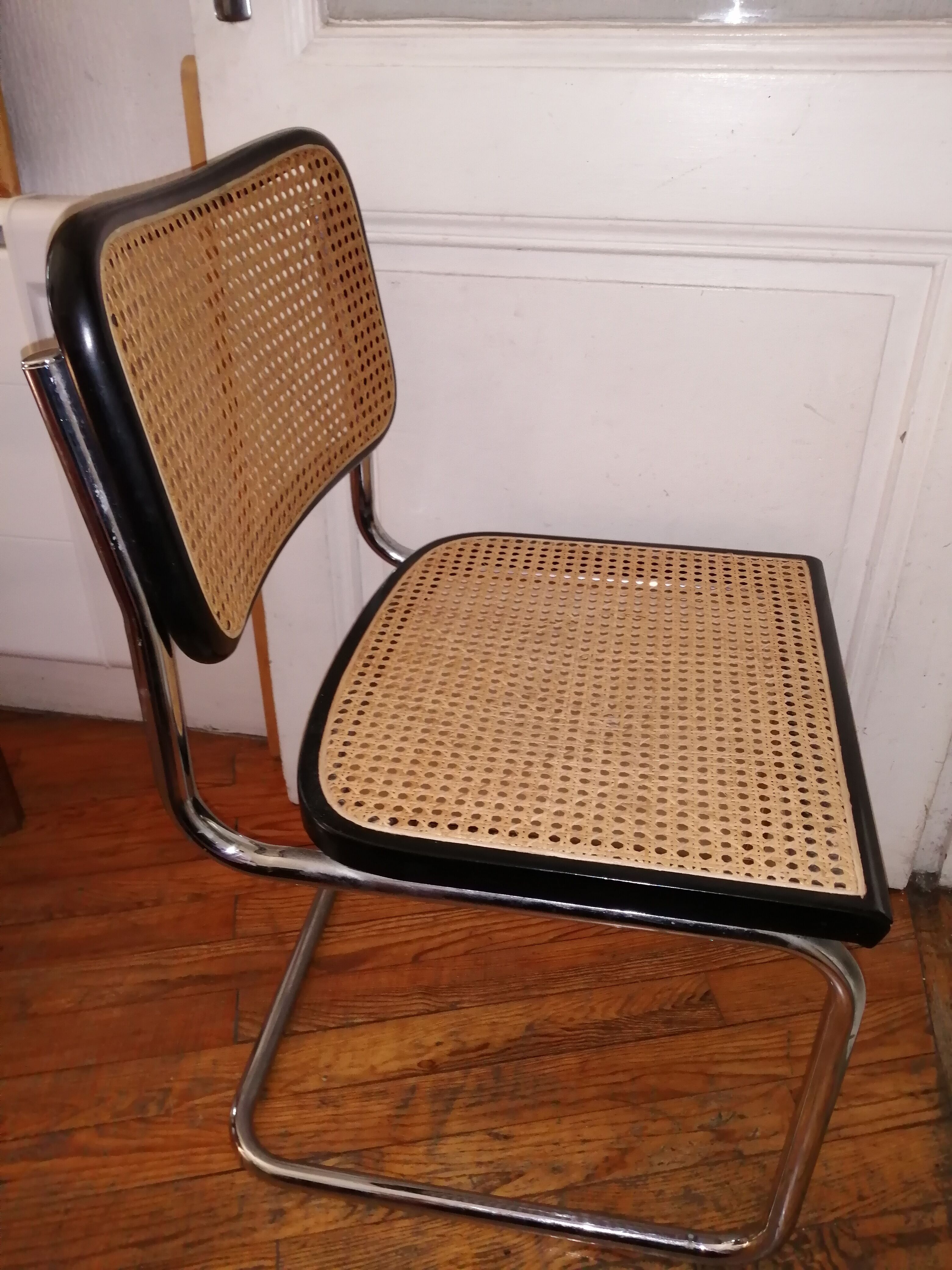 Black chair Marcel Breuer B32