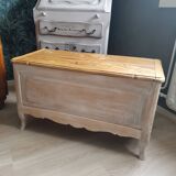 Raw wood/white chest