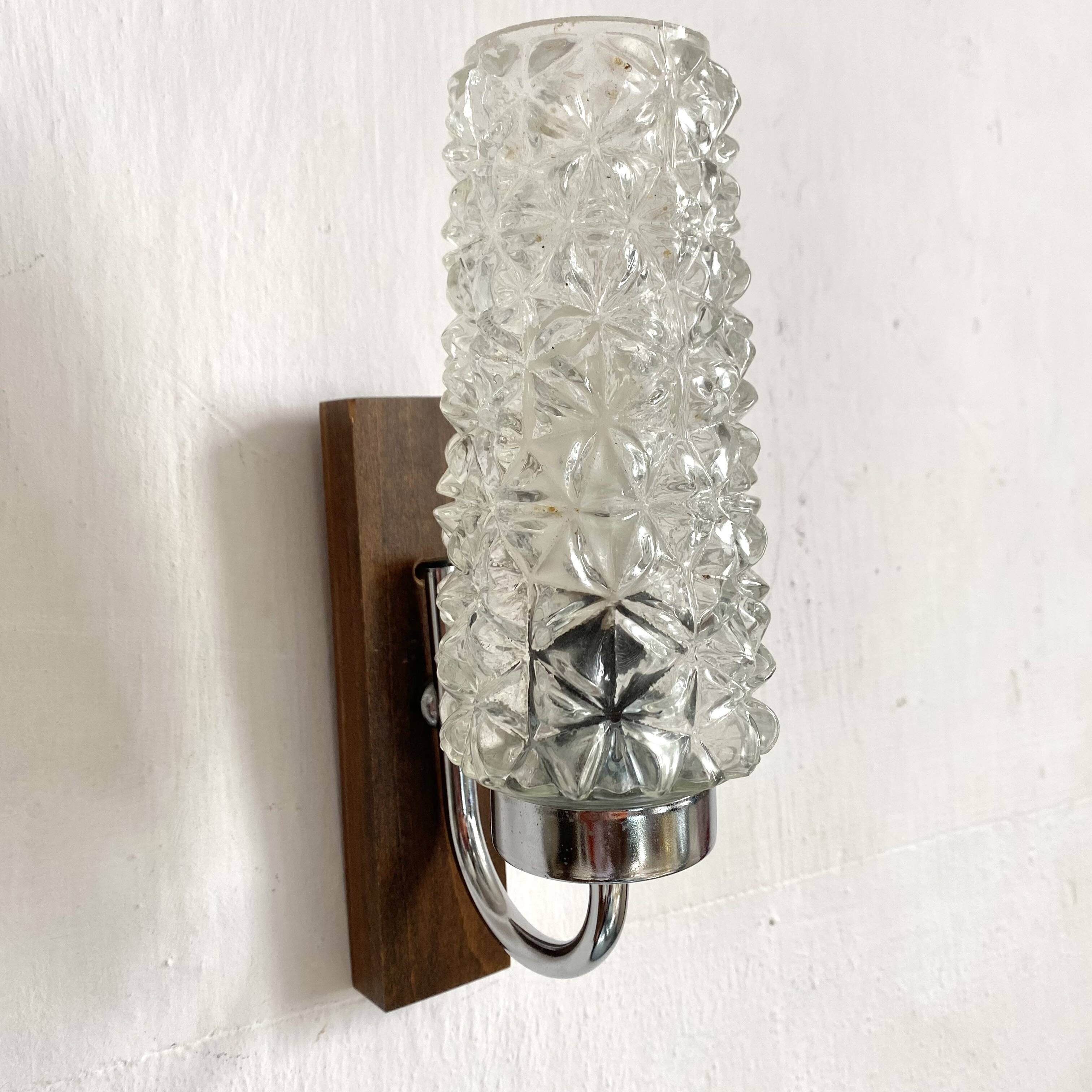 Wooden and glass wall light from the 60s-70s