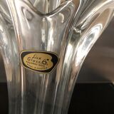 Vase en cristal à base triangulaire